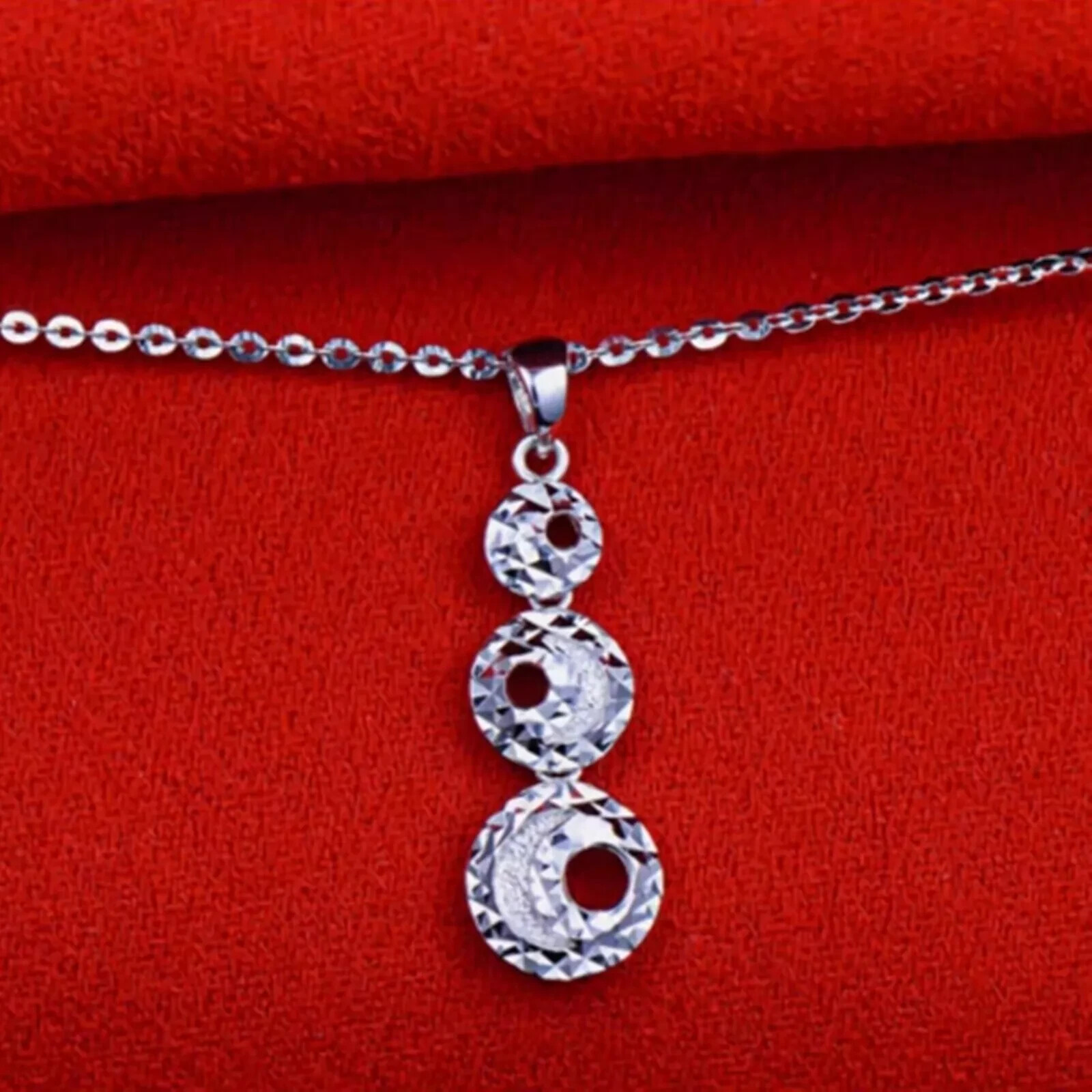 Pure Platinum 950 Men Women Gift Lucky Carved Moon Three Circle Pendant 2.5-2.7g