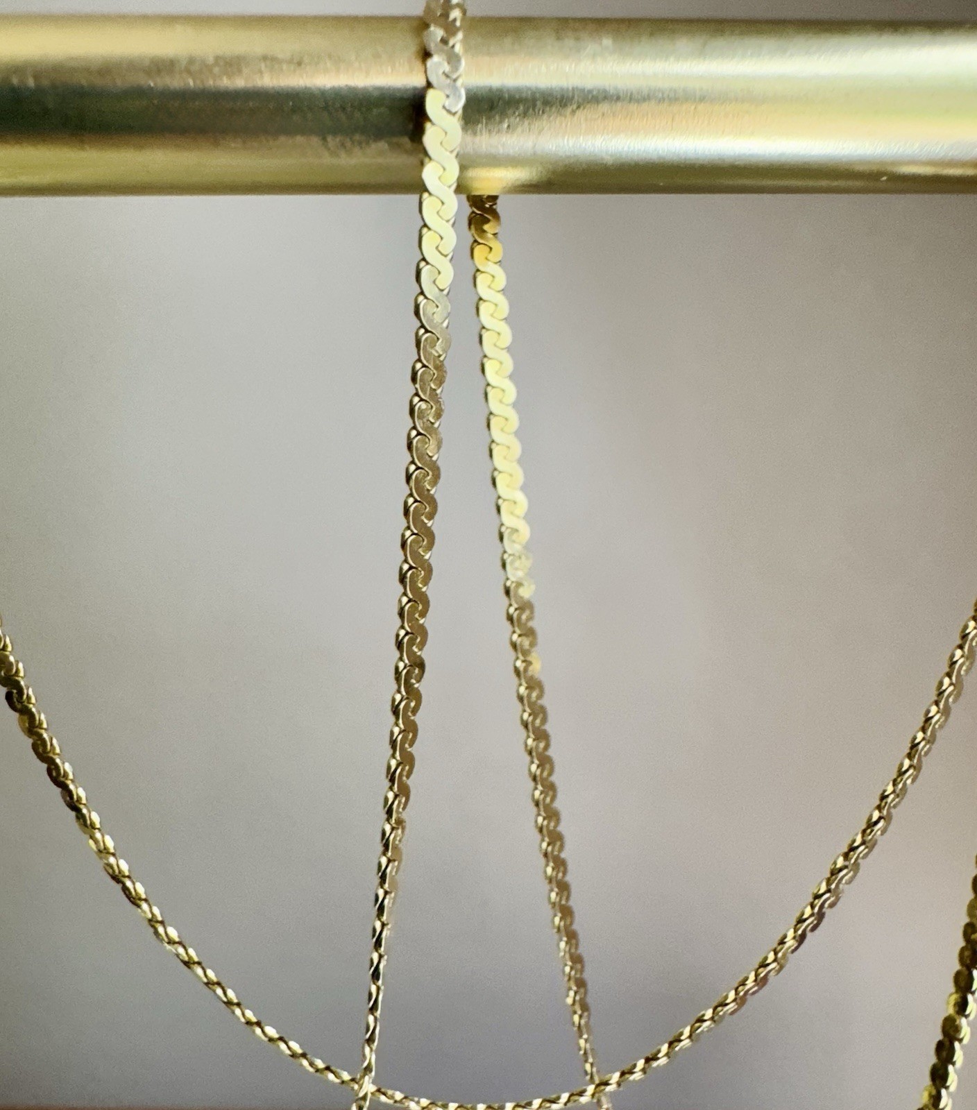 Vintage 14K 585 Yellow Gold 17 In. 1.5mm Serpentine Chain Necklace Unisex 3.4g