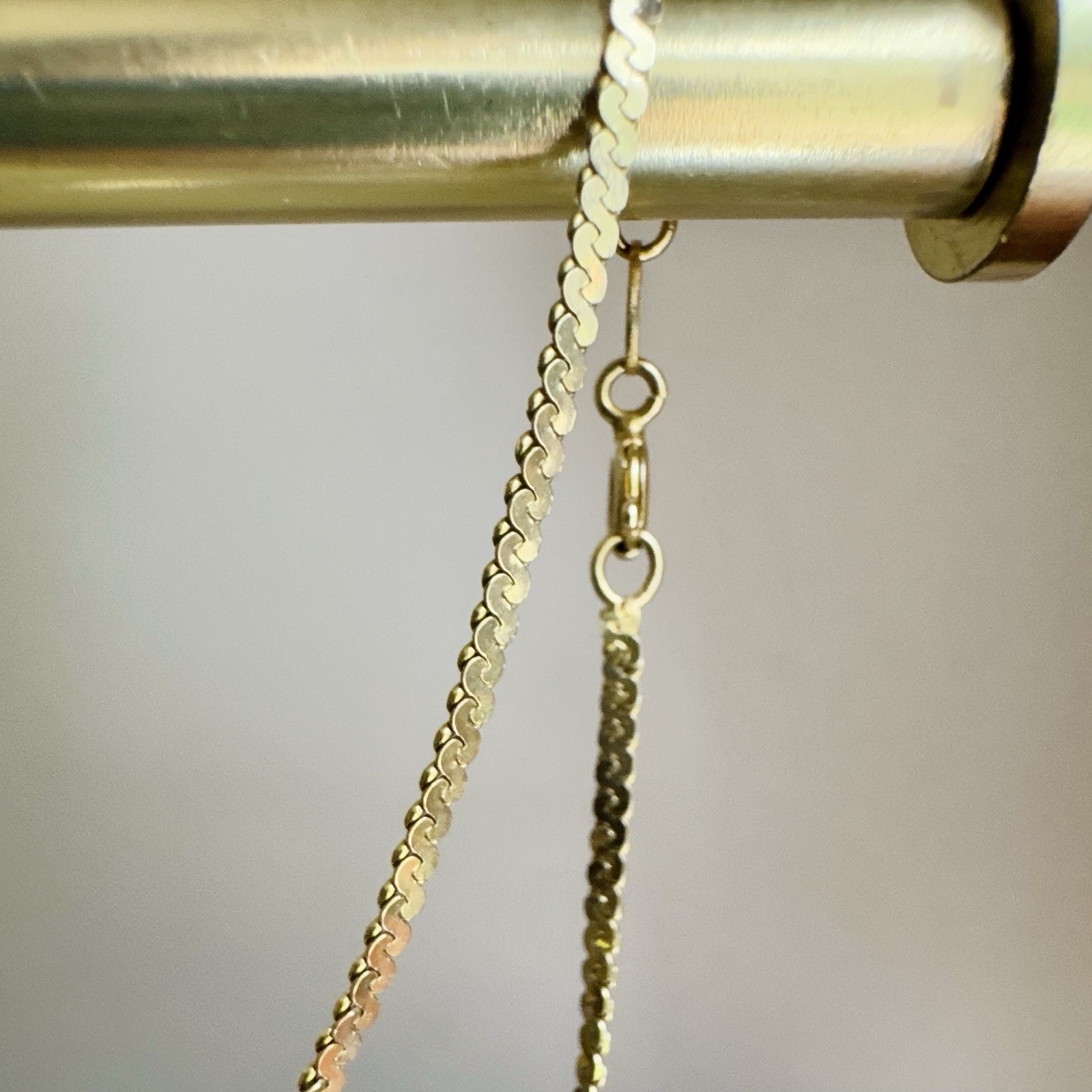Vintage 14K 585 Yellow Gold 17 In. 1.5mm Serpentine Chain Necklace Unisex 3.4g