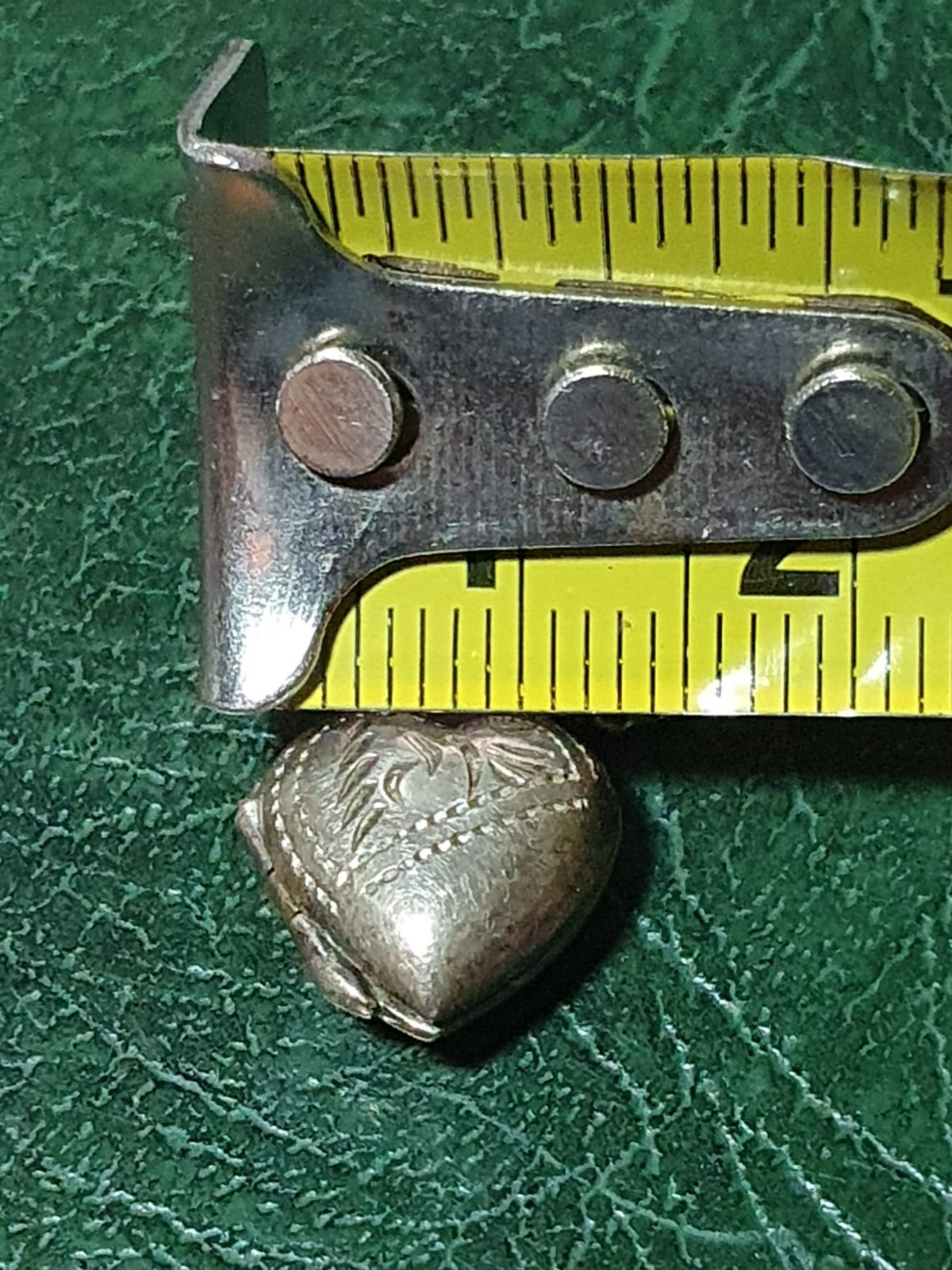 Vintage Sterling Silver Love Heart Photo Locket Pendant & Chain (not marked)