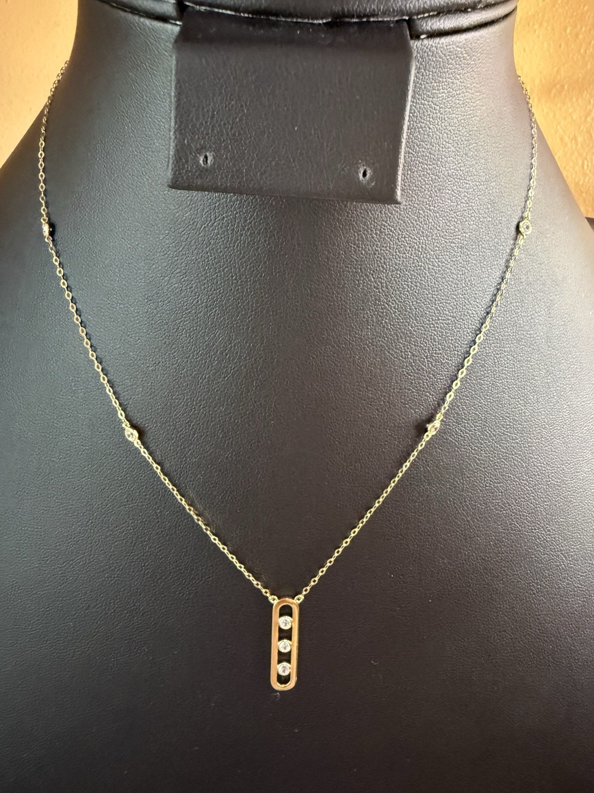 Real 18K Saudi Yellow Gold Centered Necklace with Zirconia Stone Size 17-18 In