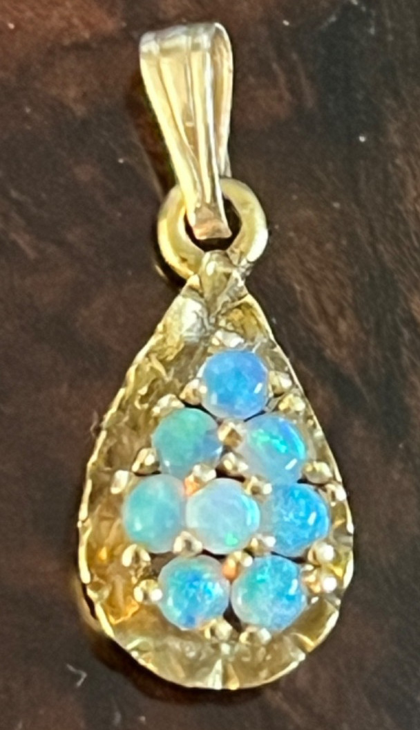 1960’s Vintage 14K Gold Natural Coober Pedy Opal Cluster Necklace Pendant 1.05g
