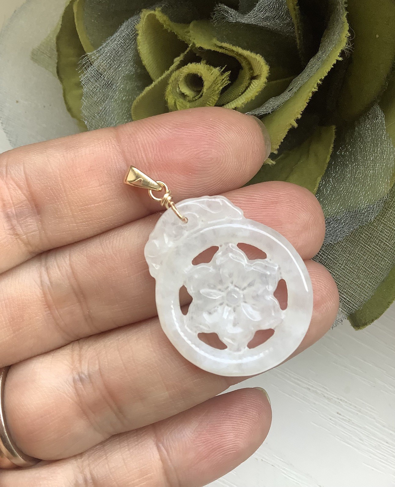 Natural Untreated Grade A Burma Jade Jadeite Floral Pendant handcrafted (103)