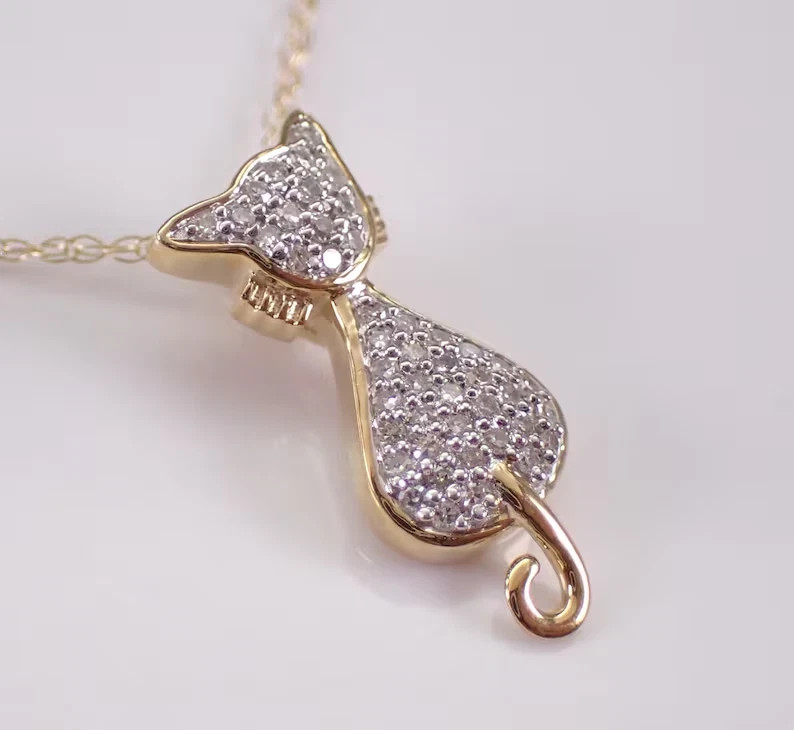 Real Moissanite 1.50Ctw Round Cut Heart Pendant 14K White Gold Plated Free Chain