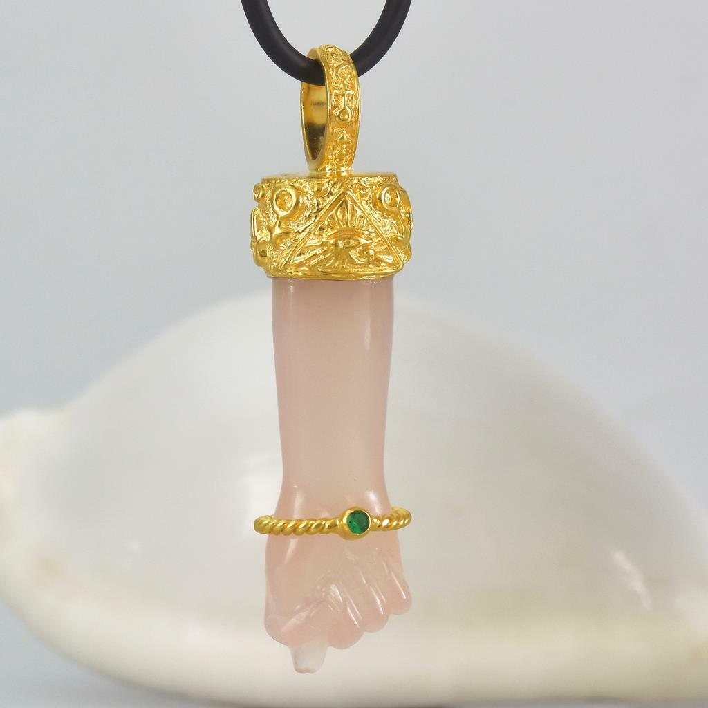 Gold Vermeil Sterling Mano Fico Figa Pendant Carved Chalcedony Emerald 10.64 g