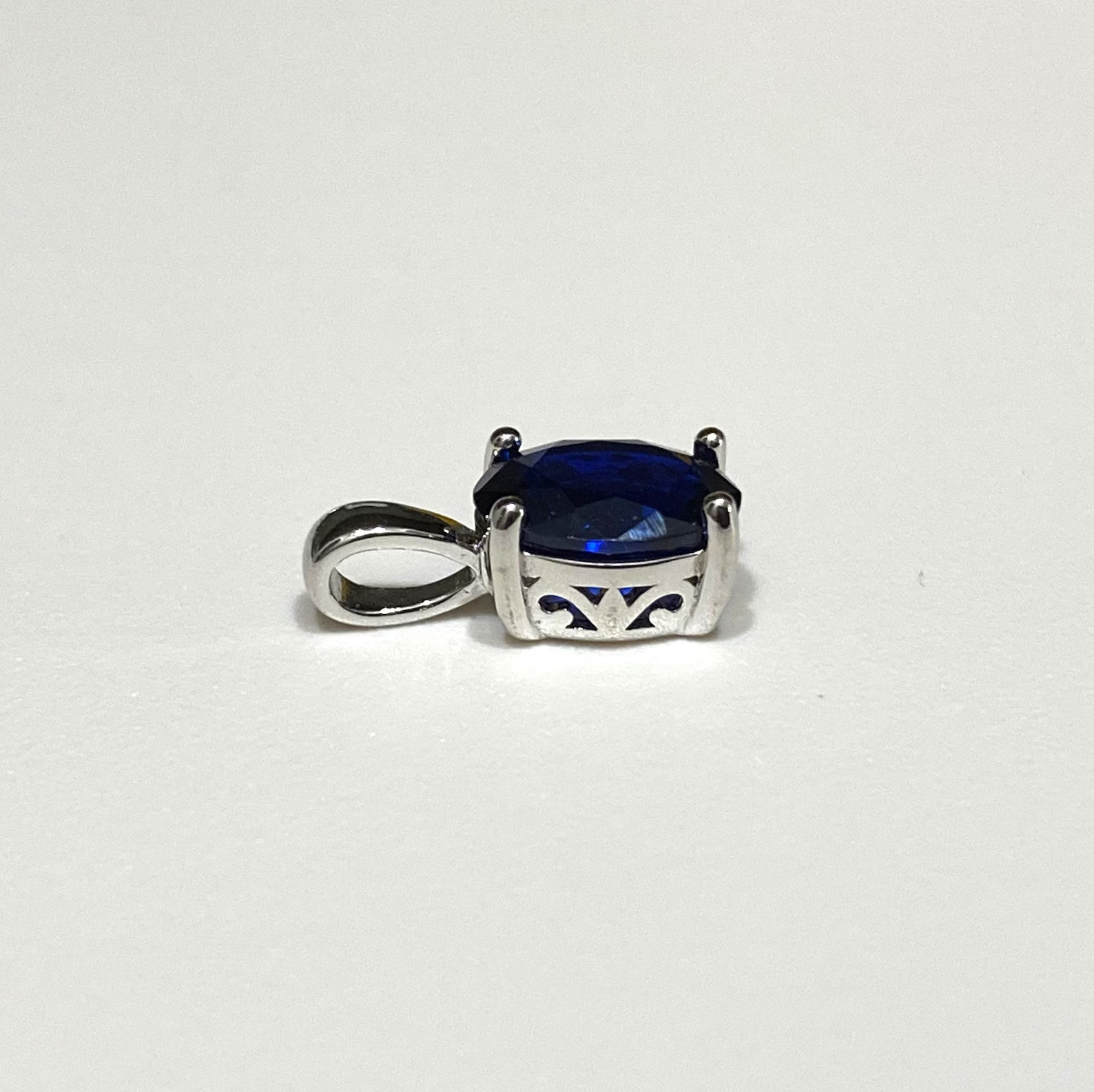 3.00 Ct Oval Cut Natural Sapphire Diamond Gorgeous Pendant 14K White Gold