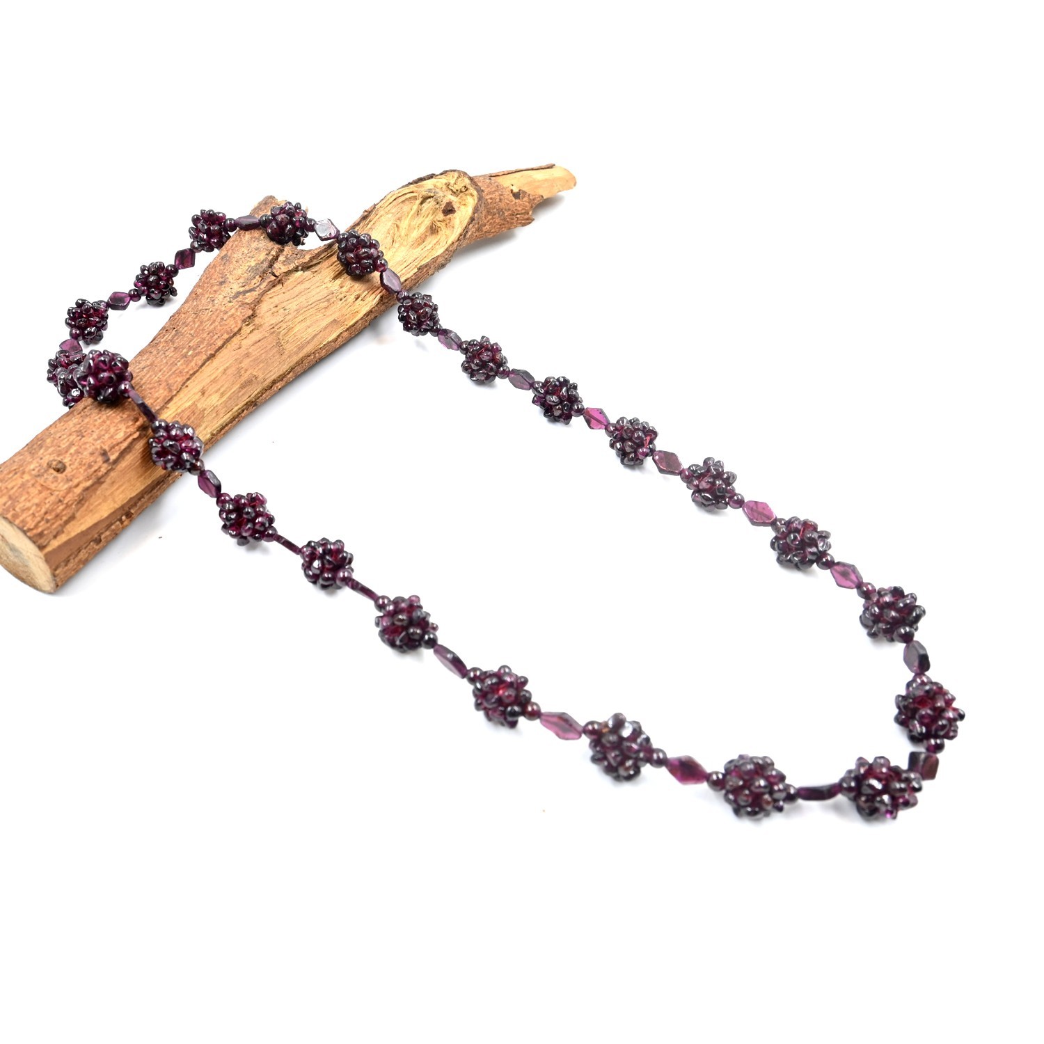 Natural Vintage Bohemian Pyrope Garnet Cluster Gemstone Beaded Pulp Necklace 24″