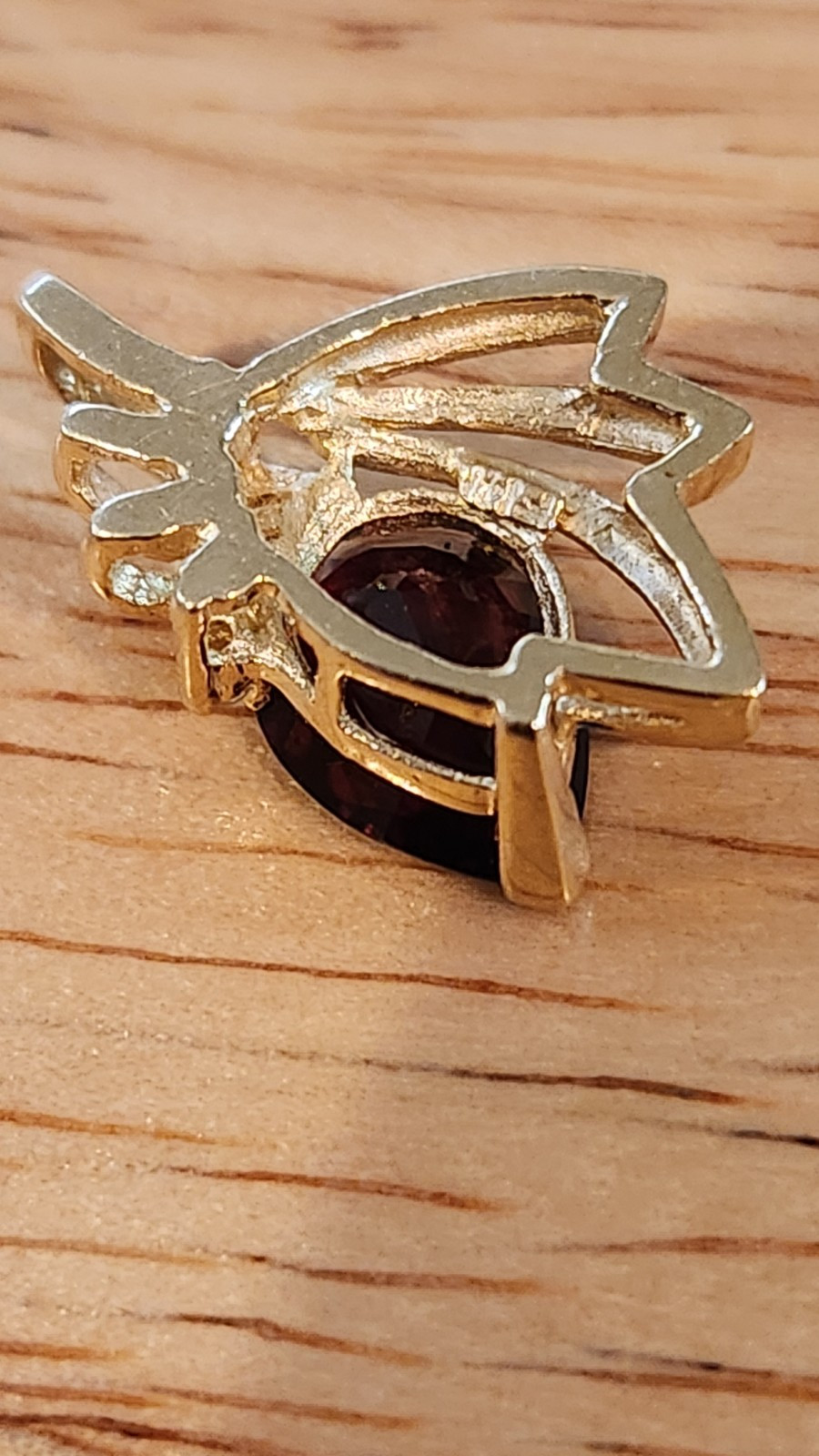 Vintage 14k Gold Pear Shape Garnet Pendant 2grams