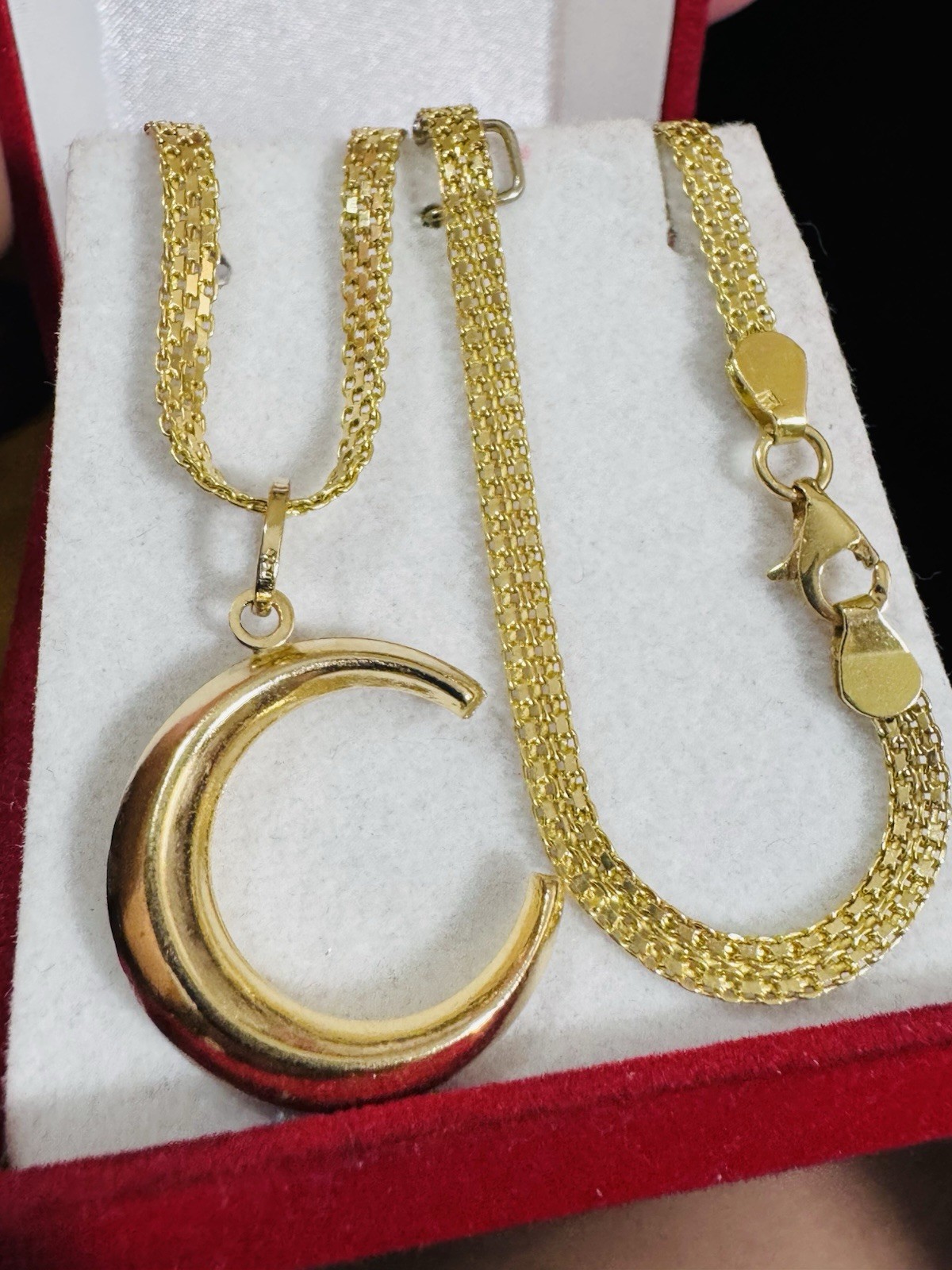 18K 750 Fine Genuine Gold Half Moon/Letter C Necklace 21.6/22” Long 12g 3.8mm
