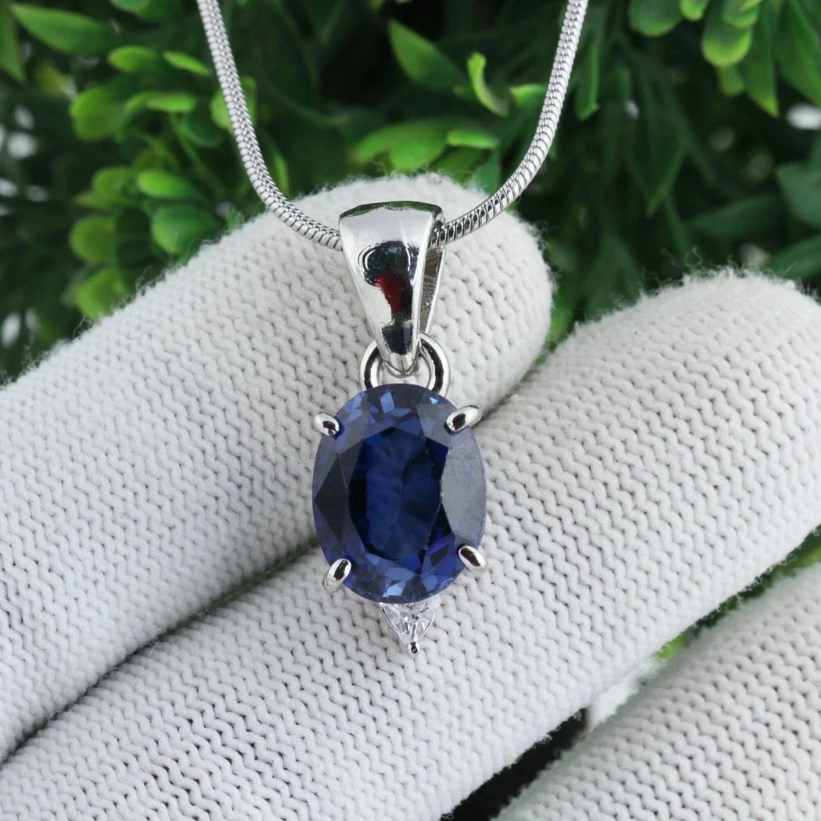 10 Ct Natural Blue Sapphire Pendant 925 Sterling Silver With Silver Chain