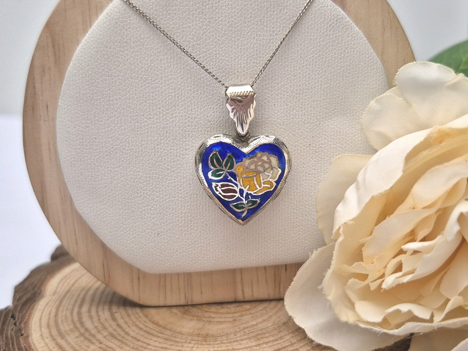 LOCKET – Sterling Silver and Enamel Heart Double Photo Locket Necklace /Chain.