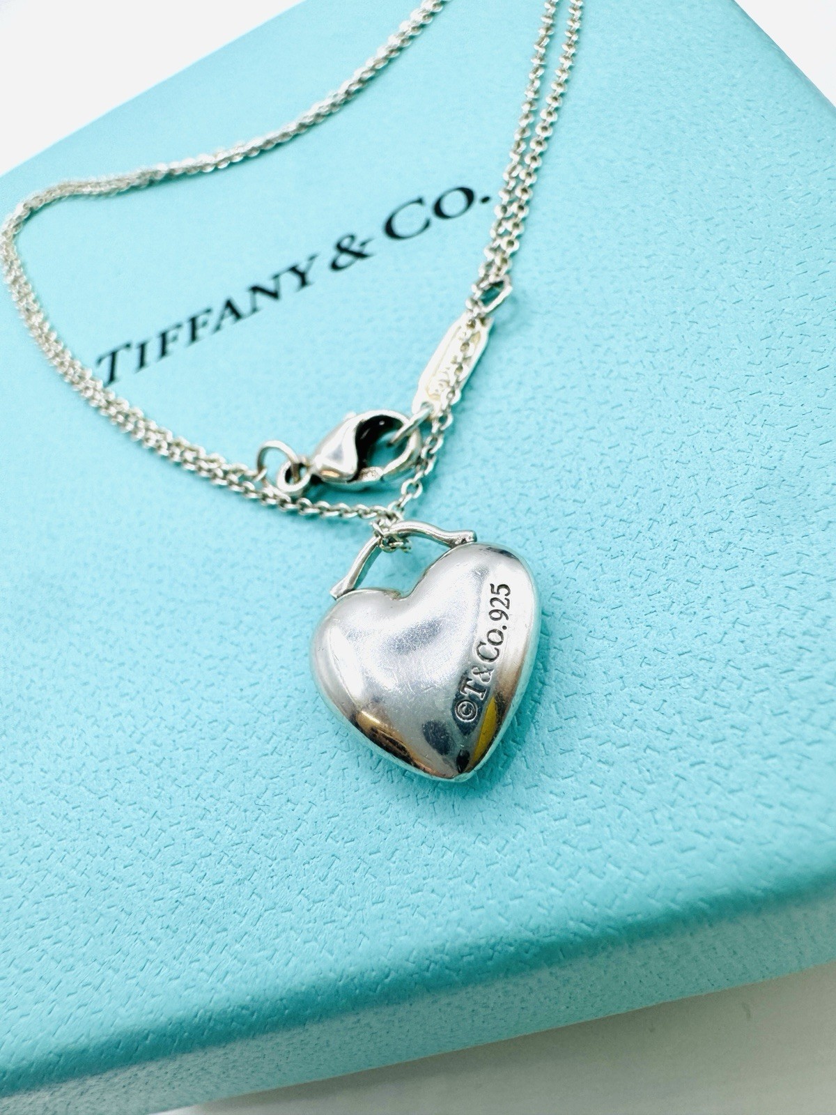 Tiffany & Co. Heart Necklace in SV925 silver weighing 4.1g 17in Chain Excellent
