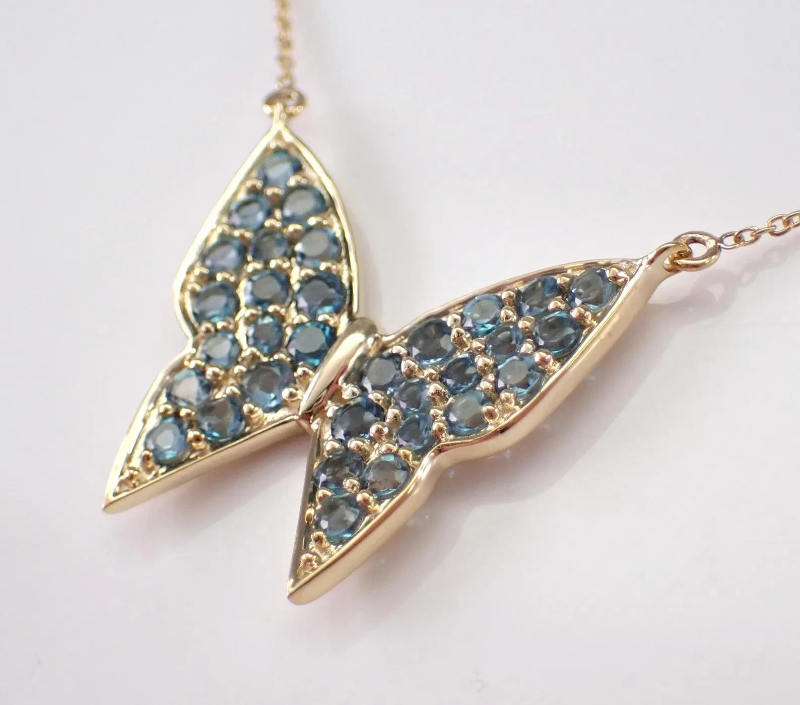 1.50 Ct Round Lab Created Blue Topaz Butterfly Shape Necklace 14K Gold Plated
