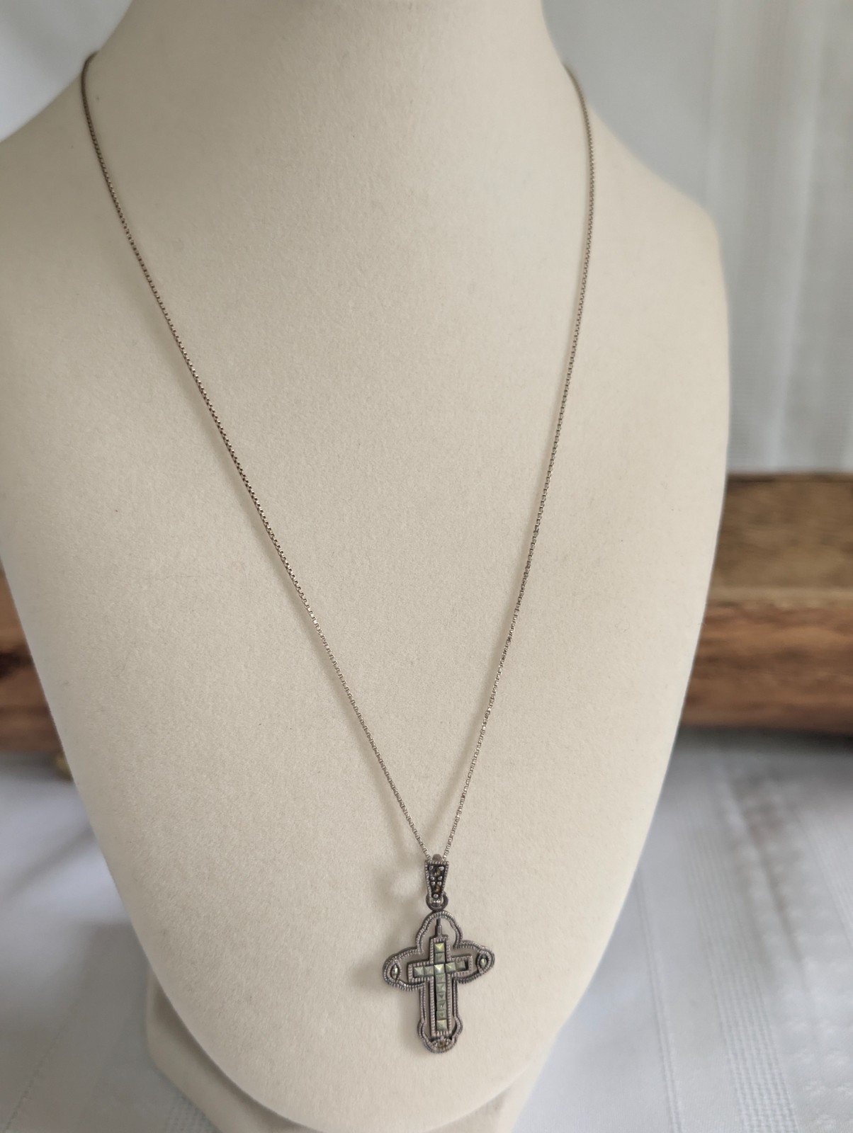 Vintage Sterling Silver Real Marcasite Gem Cross Pendant Box Chain Necklace 20″