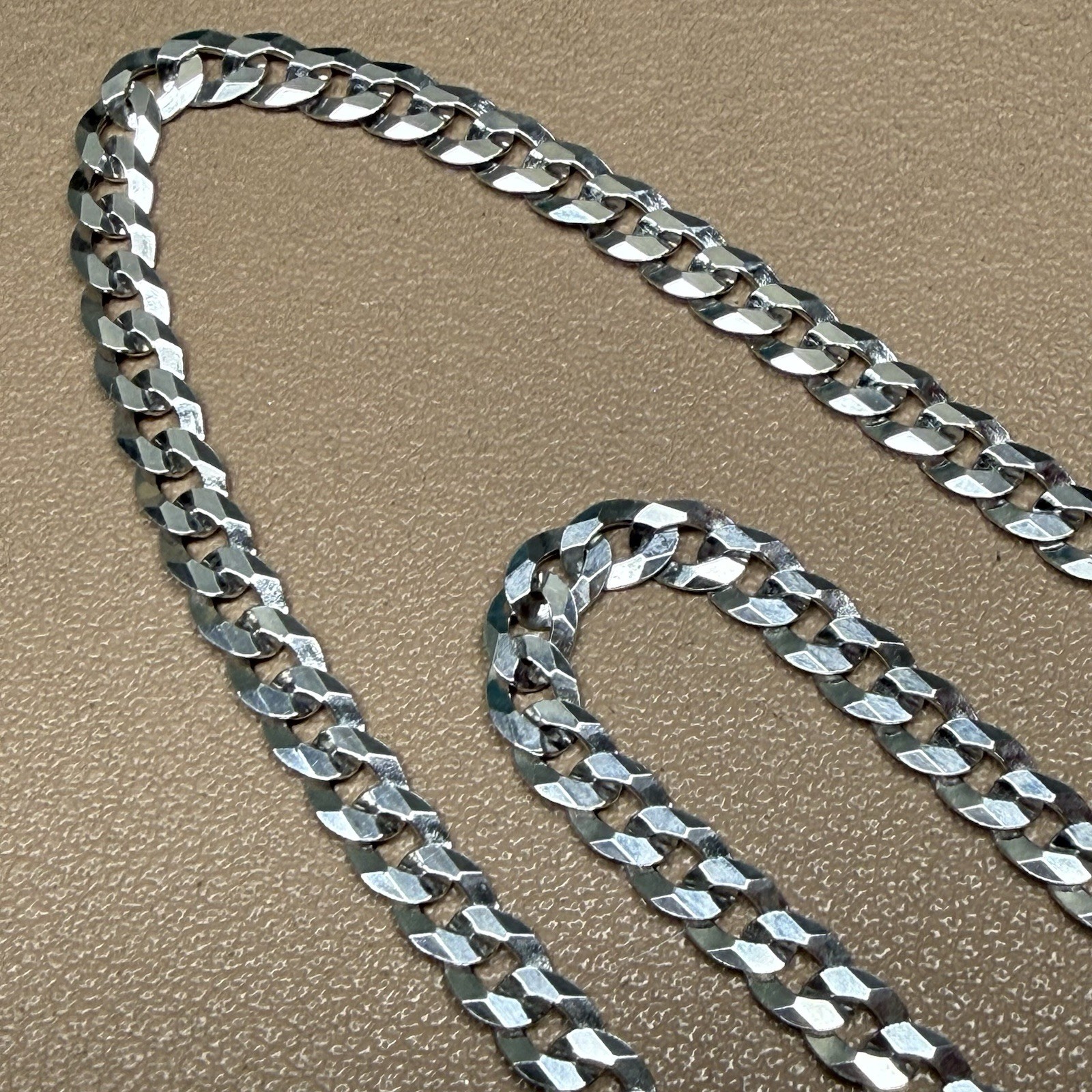 Sterling Silver Diamond-Cut Curb Chain Necklace .925 Italy 24” 4mm