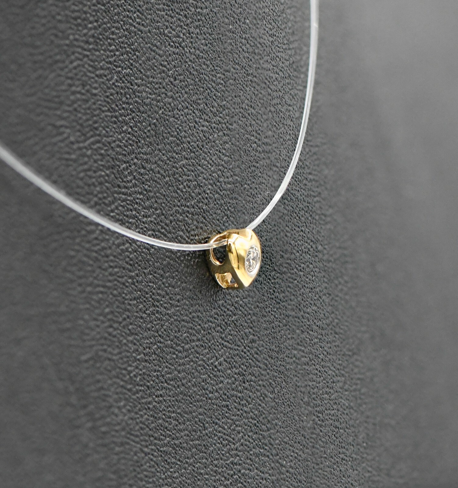 Beautiful 14K Yellow Gold Solitaire Diamond Heart Fish Wire Pendant Necklace 16″