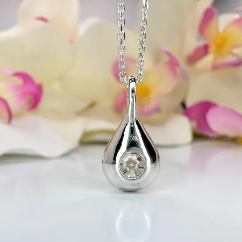 14K White Gold Pendant 2.00 CT Round-Cut Lab Grown Diamond EF/VS1 IGI NO Chain