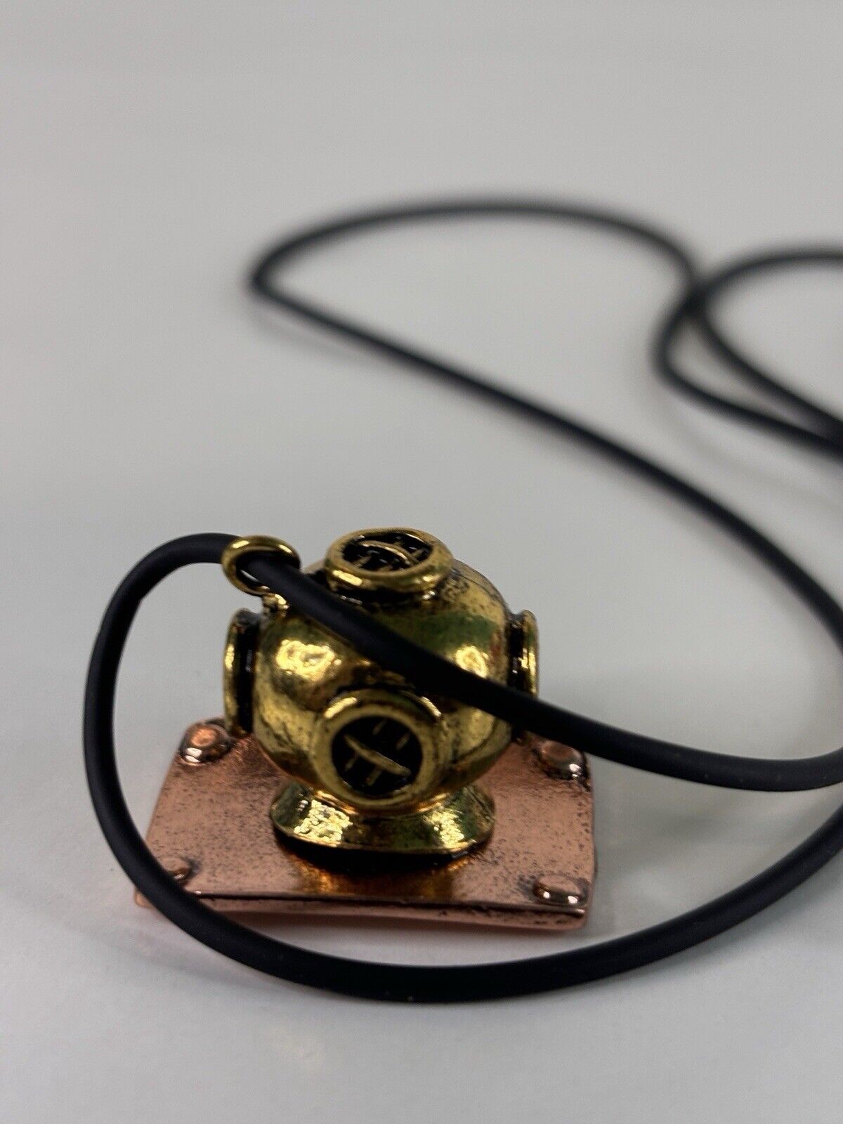 Diver Helmet Pendant Tiki Necklace Adjustable 1″ Gold Copper Metal Color New