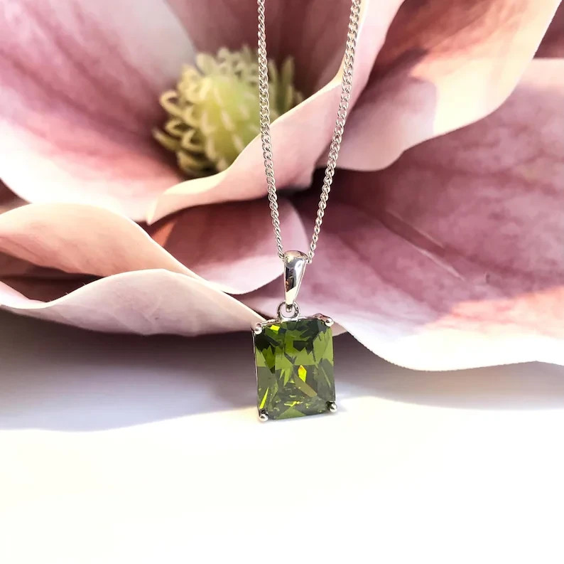 Elegant Mens Peridot Pendant 925 Sterling Silver Ring Gift Jewelry Pendant