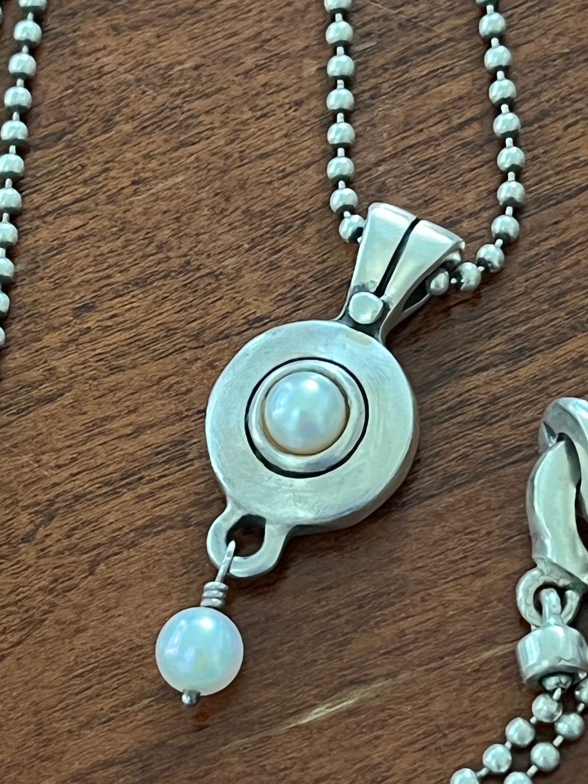 Lisa Jenks Vintage 925 Sterling Silver 20″ Ball Chain w/ Pearl Drop Pendant