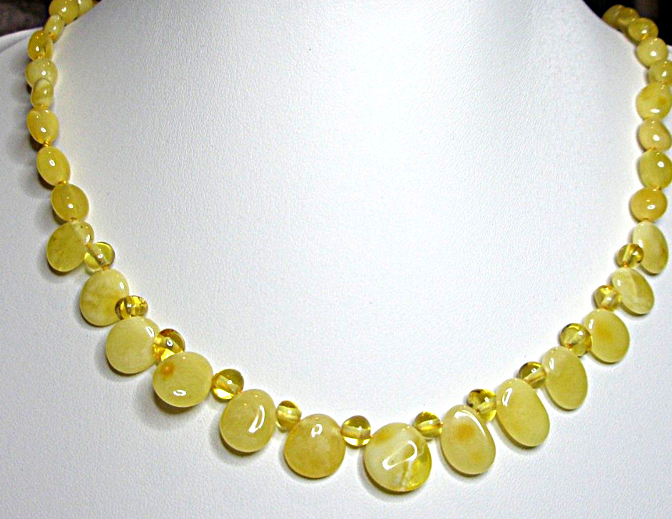 Baltic Amber Women’s Necklace Elegante Egg Yolk Butterscotch 45 cm – 18”