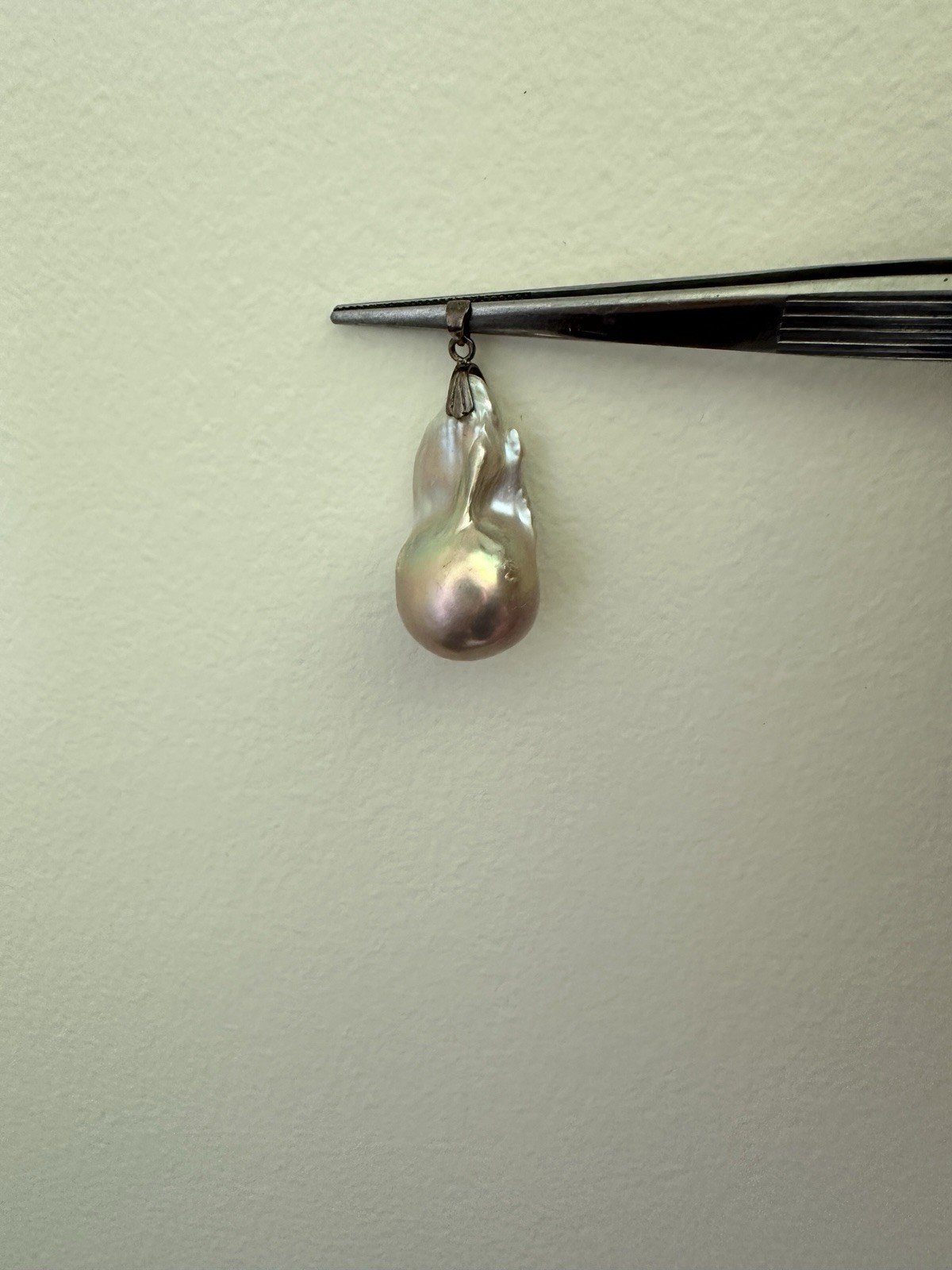 16mm freshwater baroque pearl pendant lavender and pink iridescence 925S