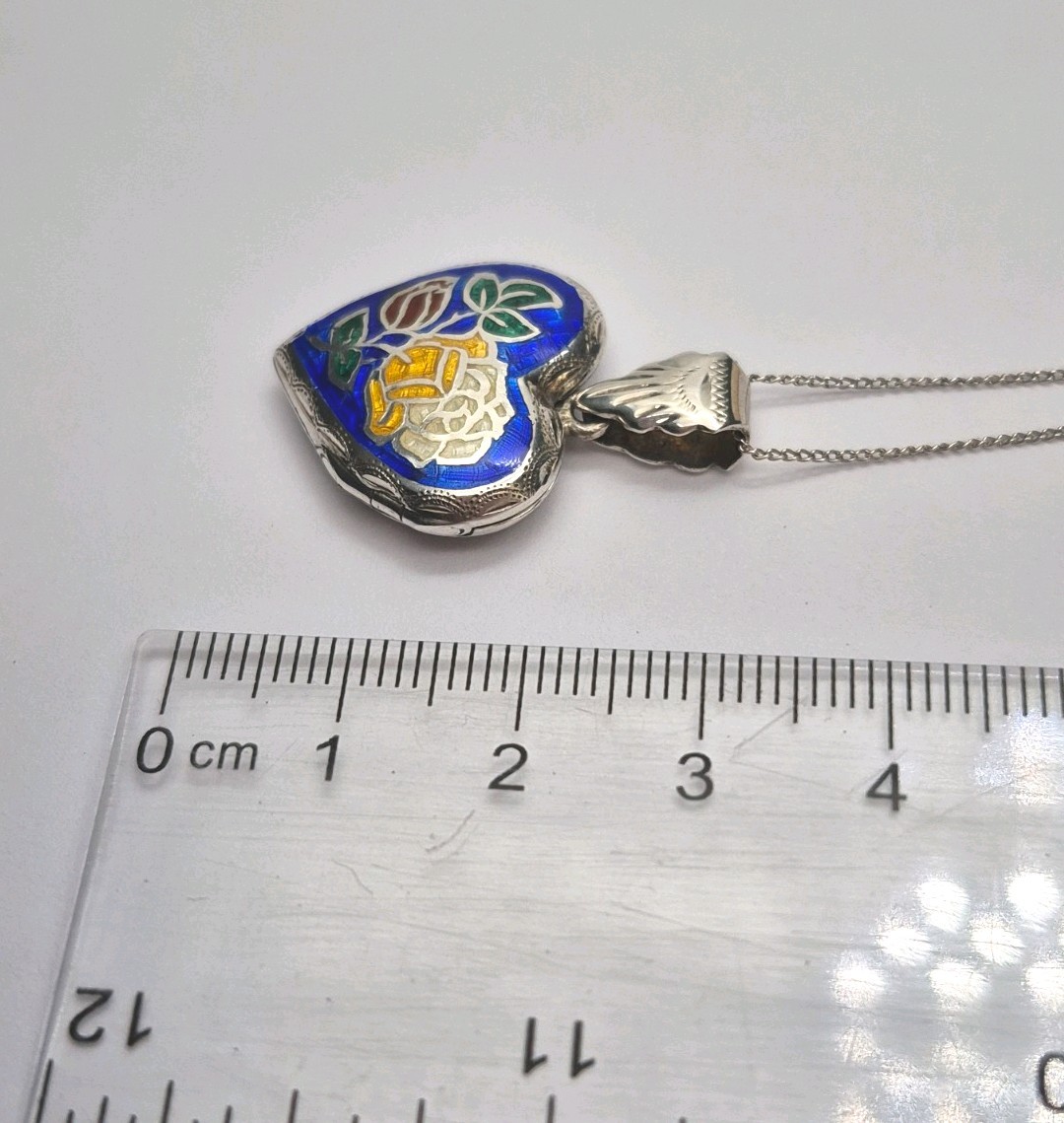 LOCKET – Sterling Silver and Enamel Heart Double Photo Locket Necklace /Chain.