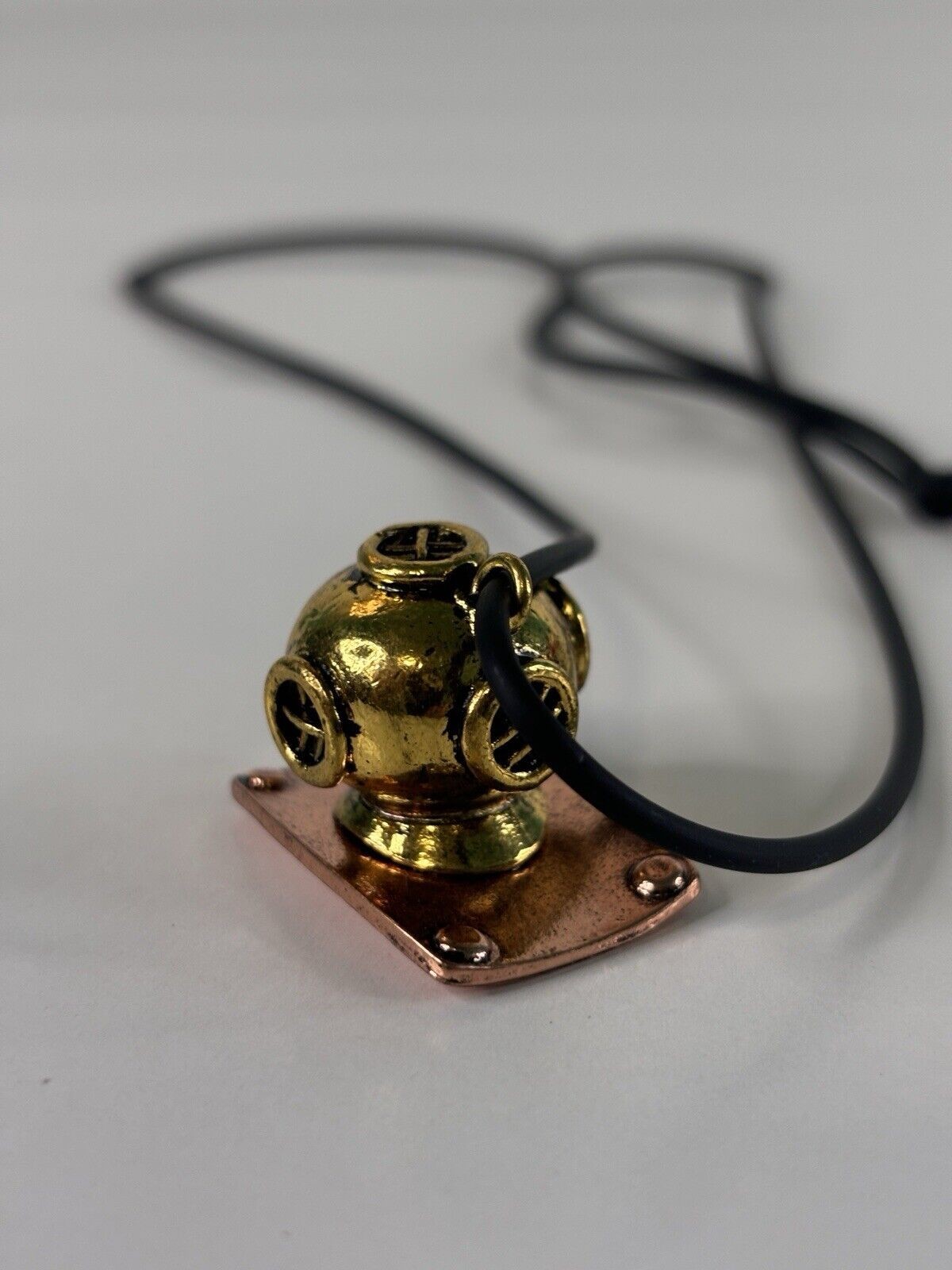 Diver Helmet Pendant Tiki Necklace Adjustable 1″ Gold Copper Metal Color New