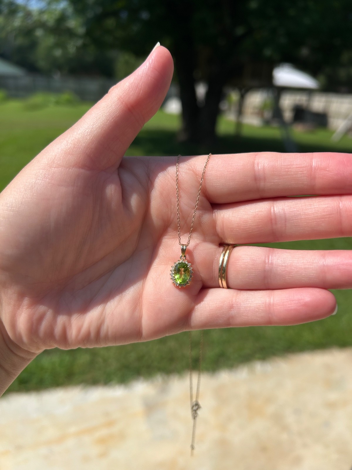 Peridot and diamond necklace solid gold