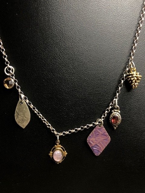 8580 Sterling Silver 925 India Charm Necklace Pine cone boho 8.2g 18″ Garnet