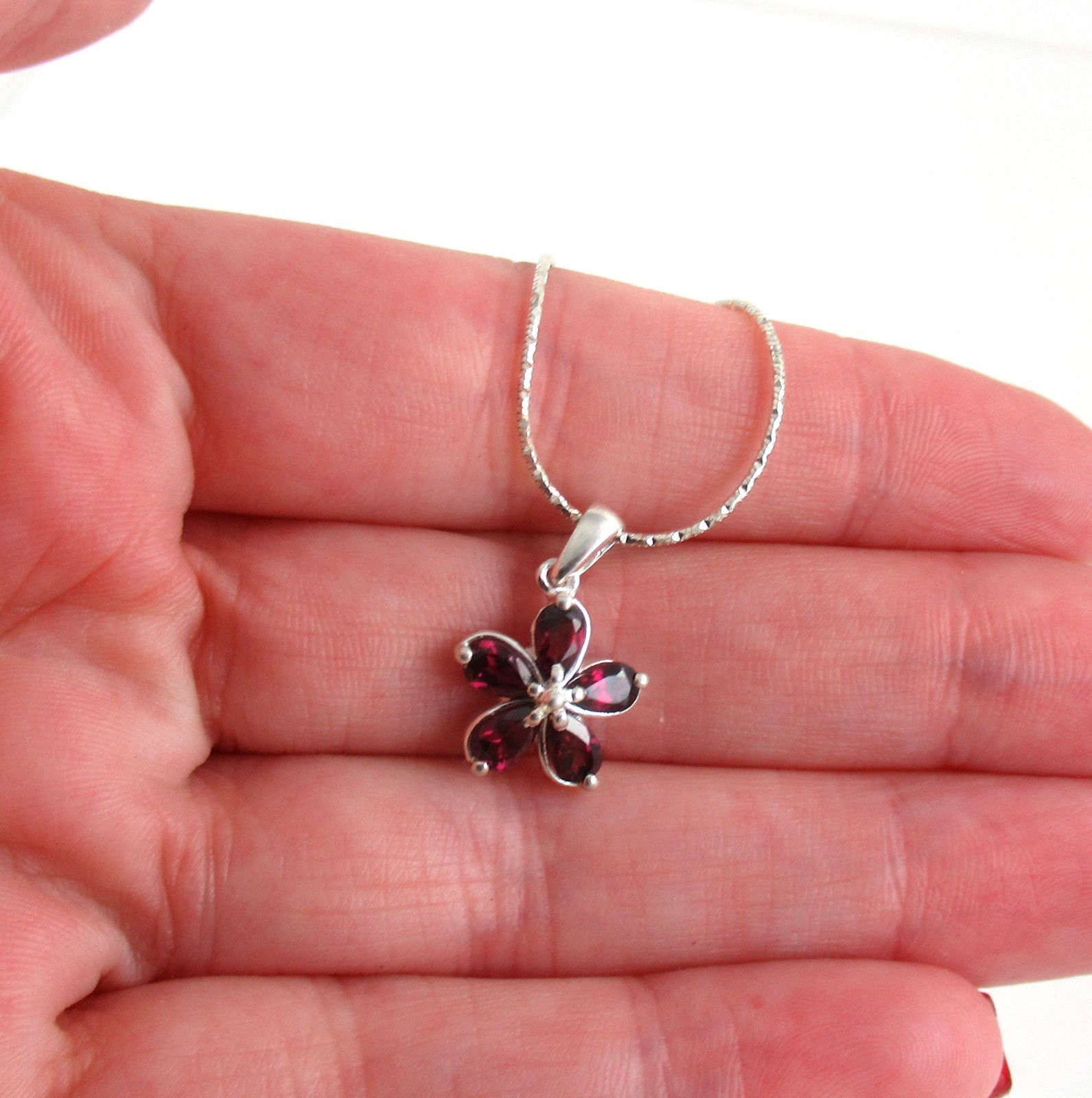 .925 Sterling Silver Red Garnet Pendant Necklace Flower Cute Bright Cut Chain