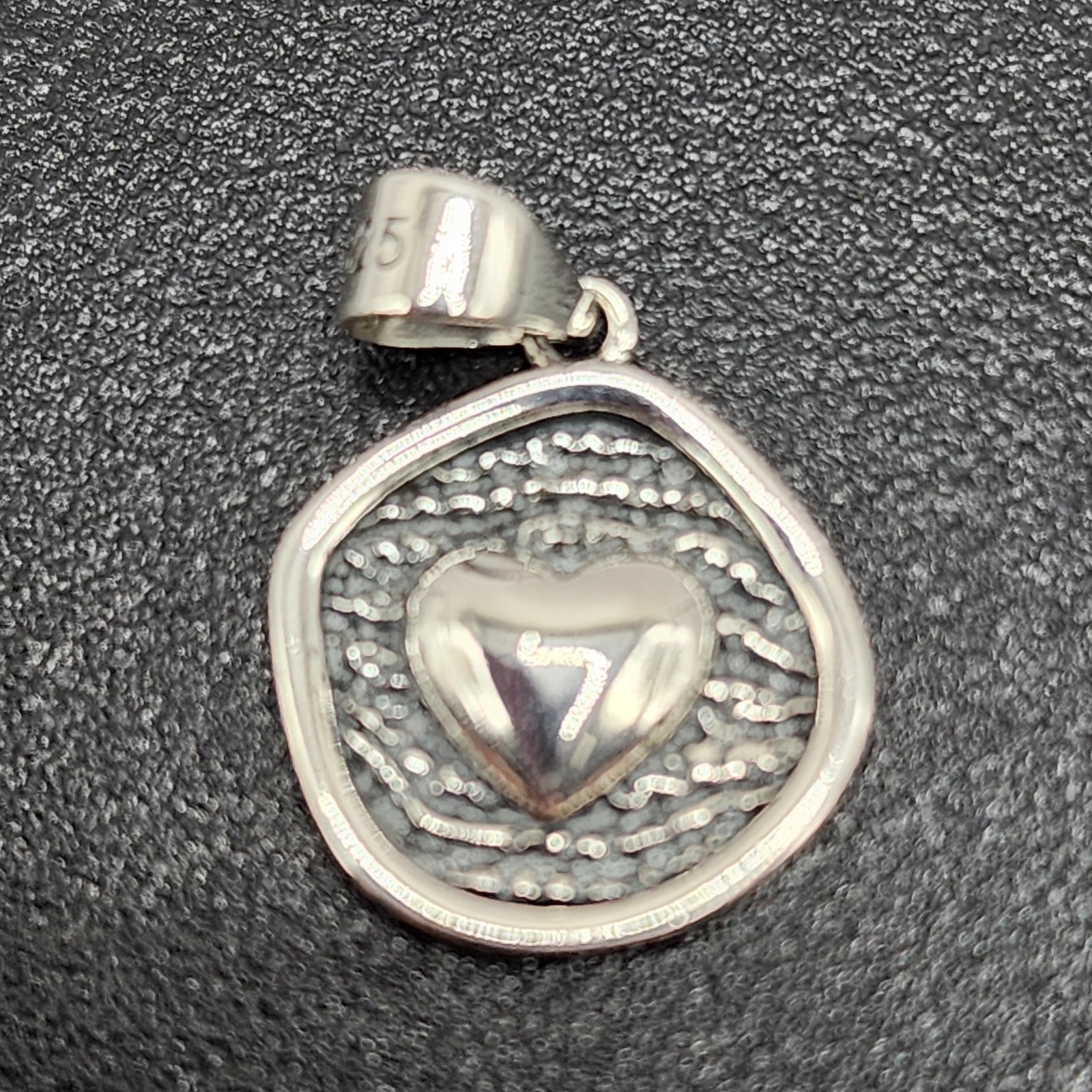 925 NEW Sterling Silver Pendant Heart 13mm in Diameter