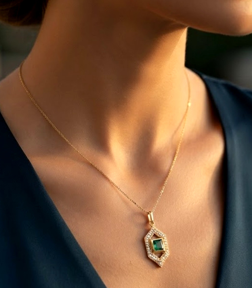0.60ct Natural round diamond 14k BIS Hallmarked yellow gold Emerald Pendant