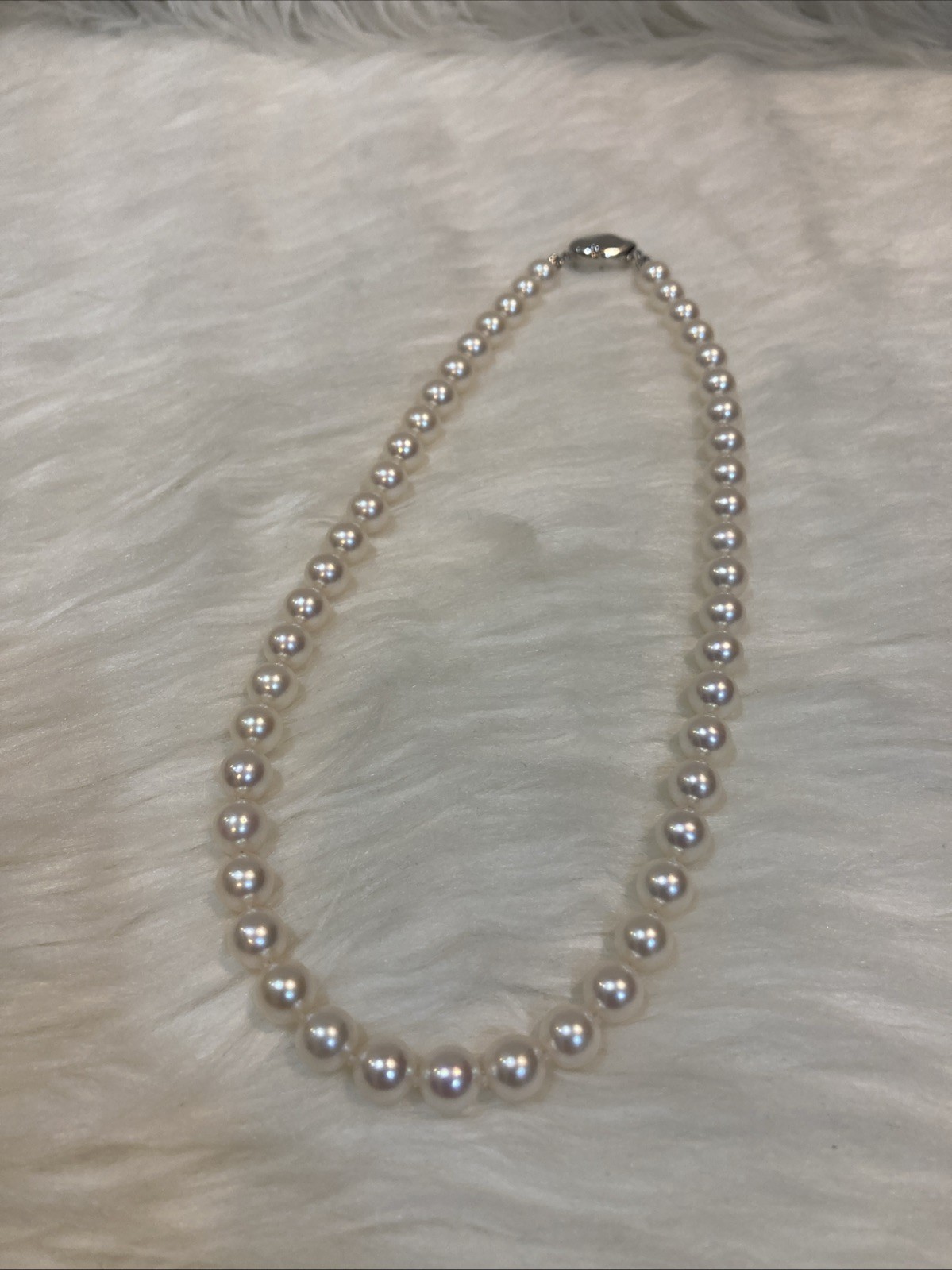 A04JapaneseAkoyaPearl Necklace 7.7-8.0mm 42.5cm SilverClasp Near Round Excellent