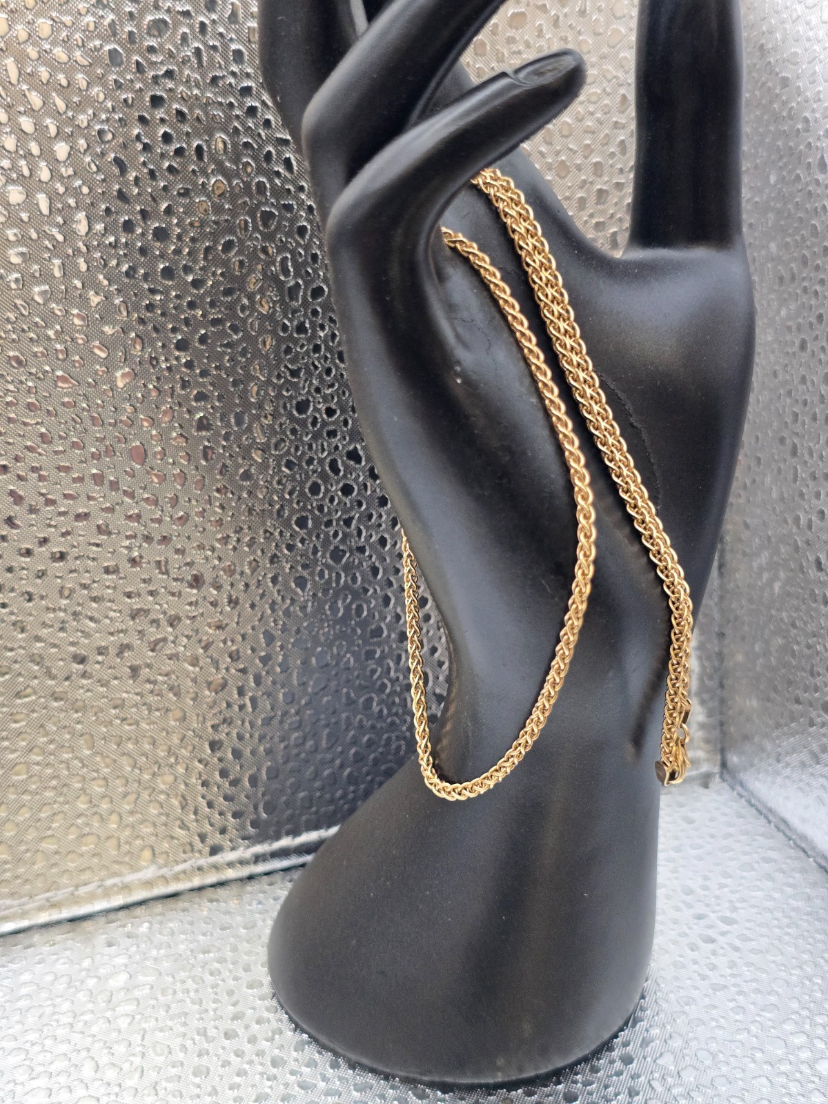 14 karat Italian Spiga link (Wheat link) chain, weighing 13.1 grams (EXJ4)