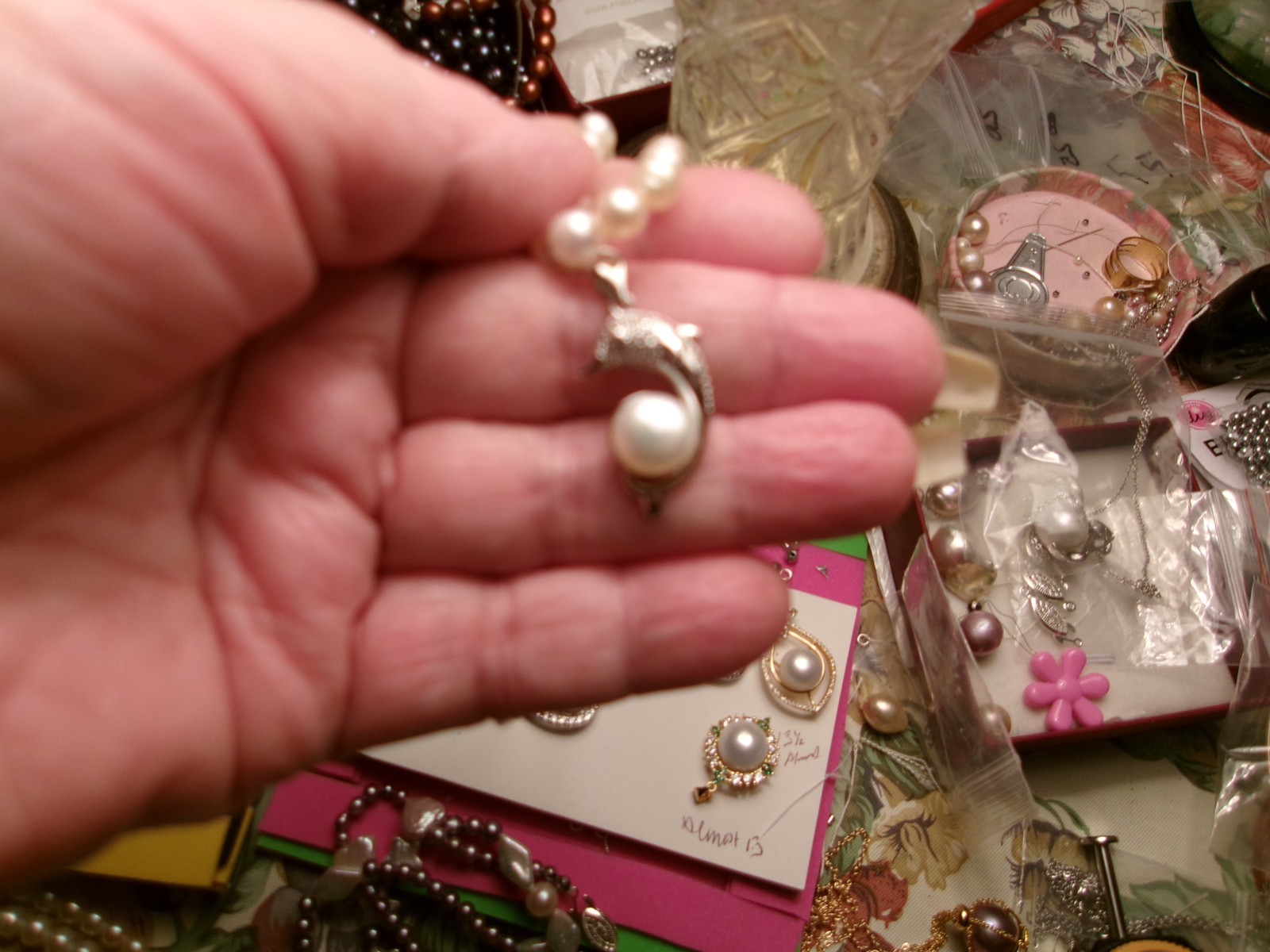 PEARL BRACELET WITH REAL PEARLS I MADE THIS ONE DOLPHIN SO PRETTY