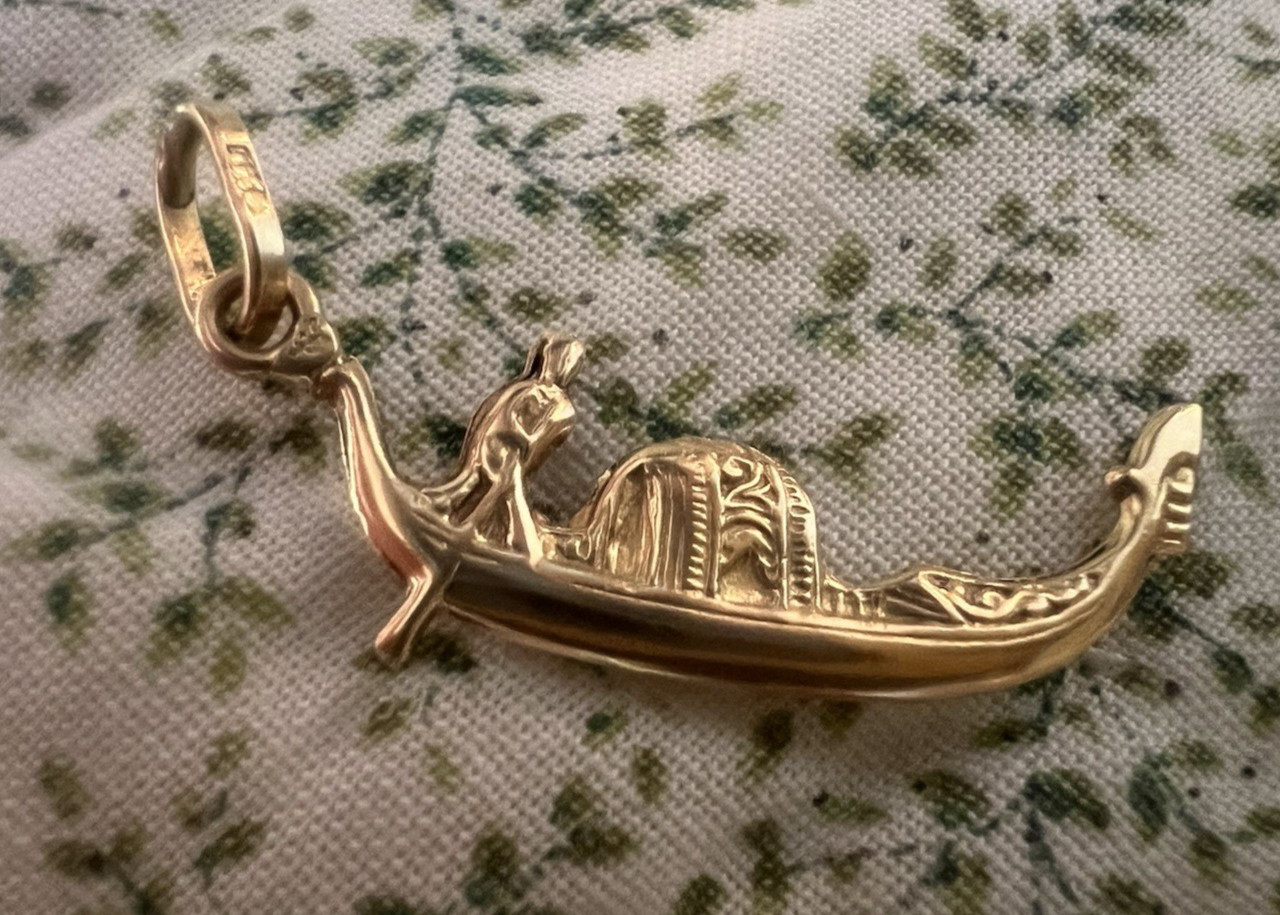 Solid 18k Gold Gondola Venice Venezia Charm Pendant Souvenir Italy 1.1 g