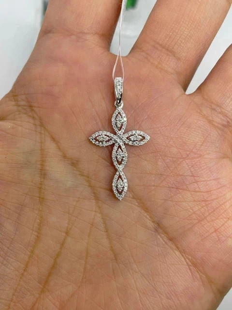Real Moissanite 2Ctw Round Cut Cross Women’s Pendant 14K White Gold Plated Chain
