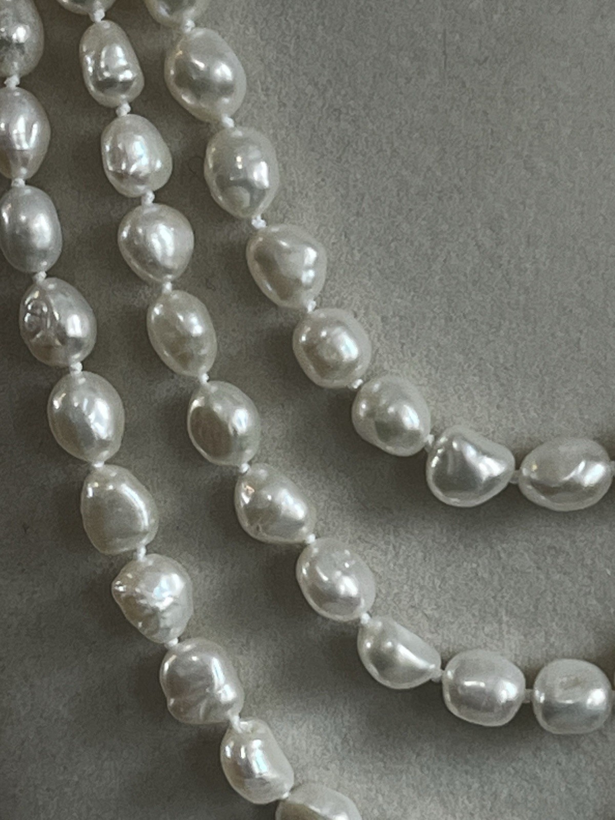 Cultured pearl necklace, 48″, 4x6mm, Pearls White Very Good Luster
