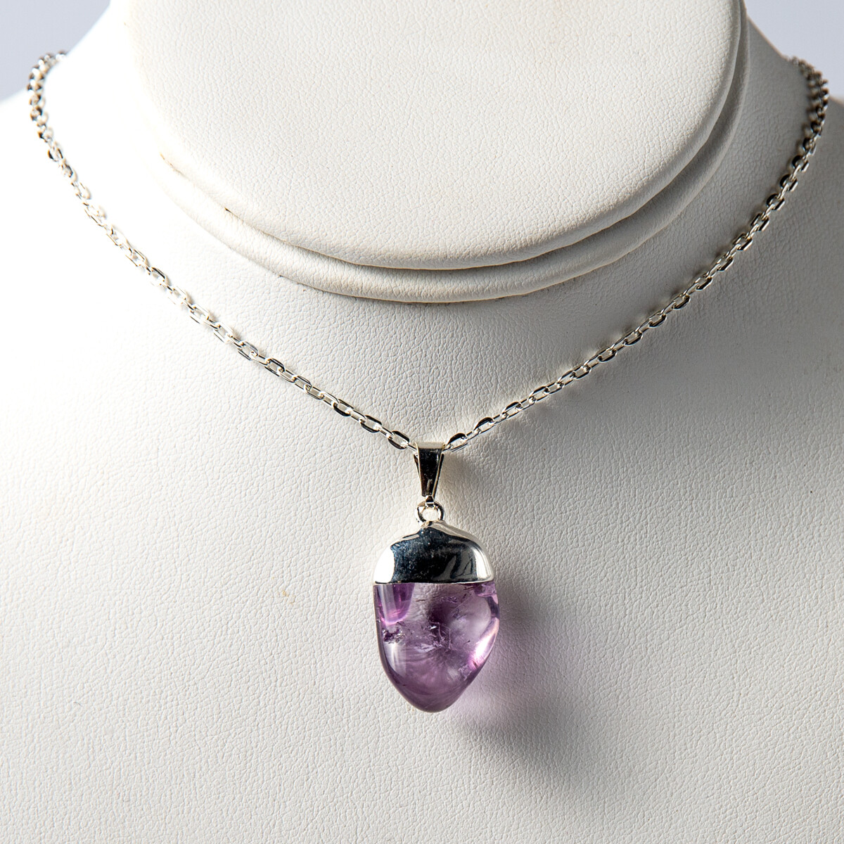 Fashion Purple Polished Amethyst Natural Crystal Necklace Pendant and Chain Gem