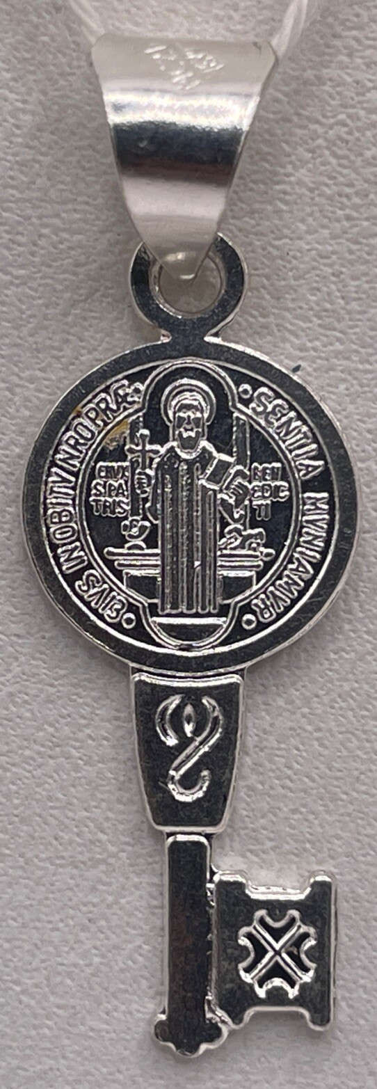 Sterling Silver Saint Benedict Key Small Mexico Pendant (1.51g)
