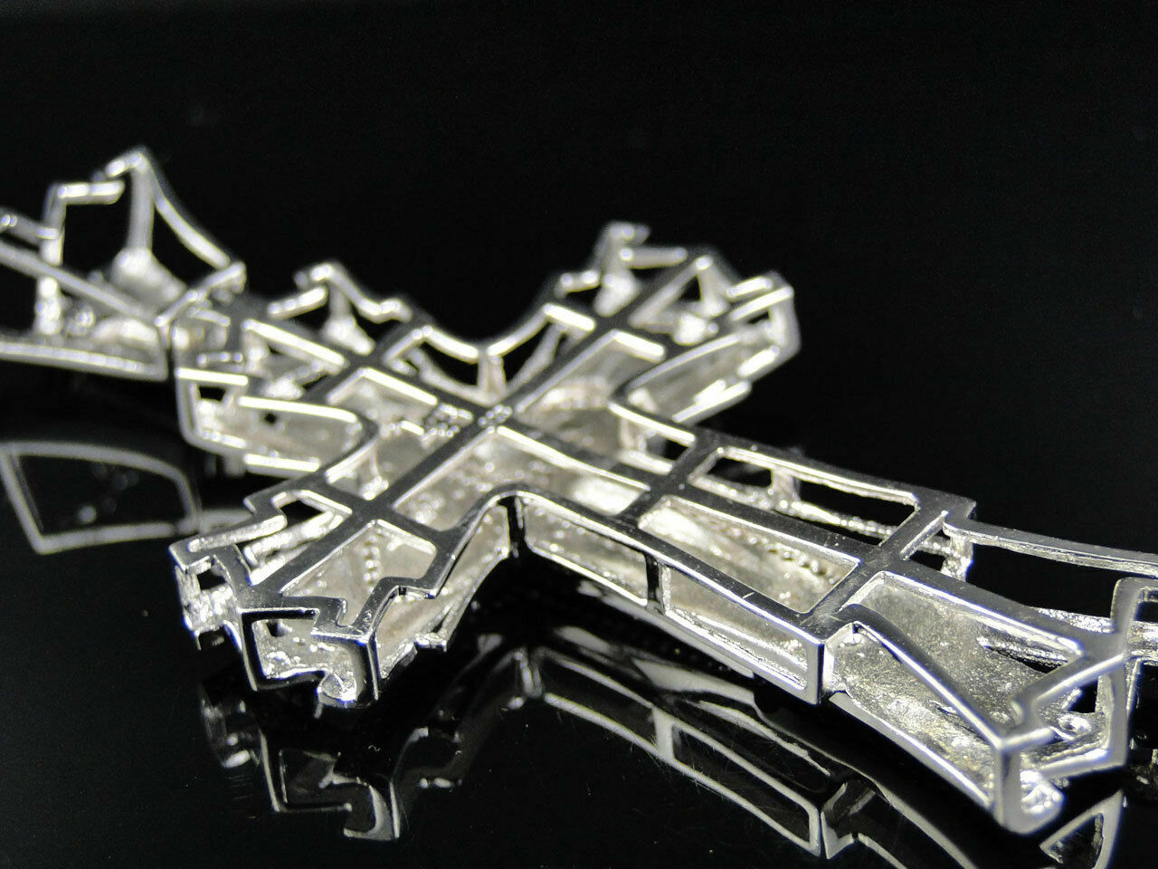 Mens Large Round Cut VVS1 3 Inch Diamond Mens Cross Pendant Charm 1.0 Ct