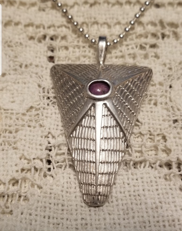 WES WILLIE Signed Pendant,.925 Silver Chain Hammered Pyramid All Seeing Red Ruby