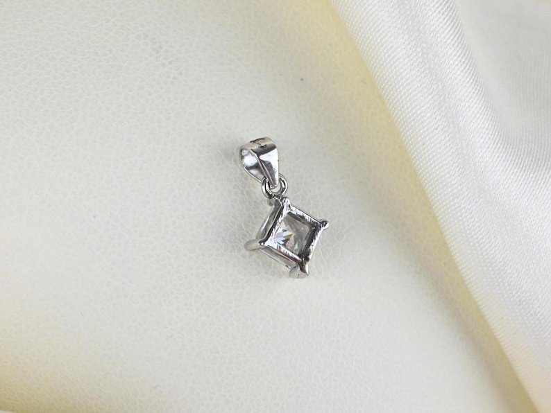 15 Ct Natural Certified White Zircon Loose Gemstone 925 Solid Silver Pendant