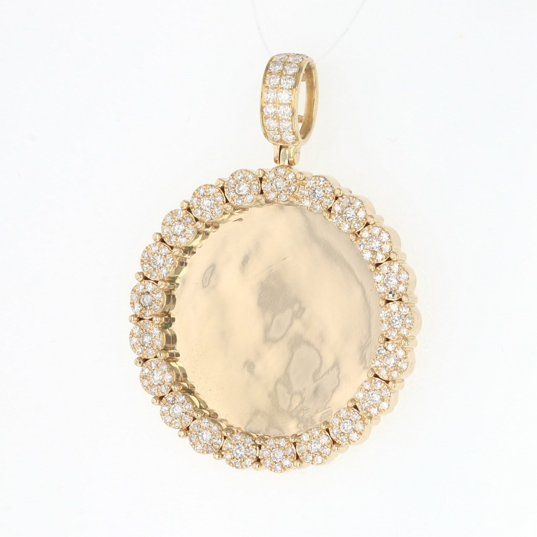 1.30ctw Round Diamond Picture Pendant without Chain 14k Yellow Gold 15.39 Grams