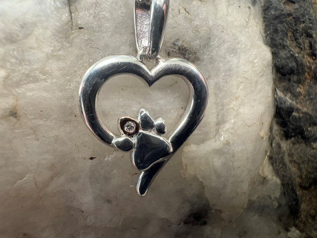 Clogau Welsh Silver & 9ct Rose Gold Paw Prints Heart Topaz Pendant 22″ Wales