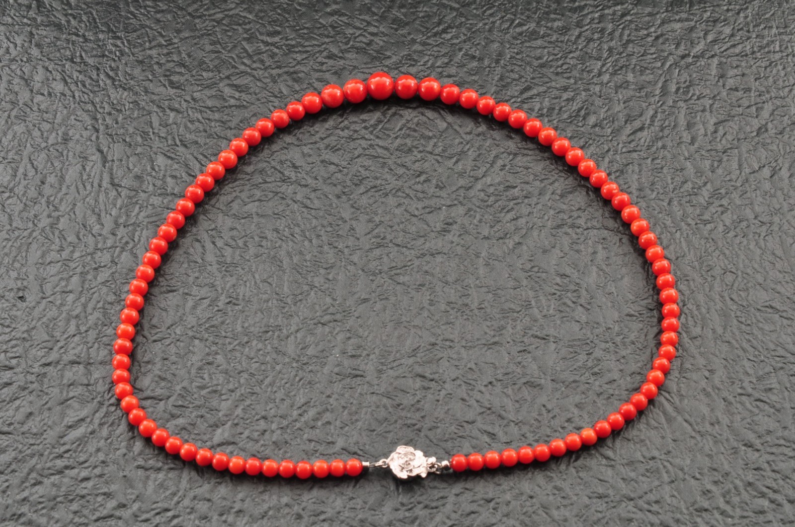 925 silver clasp red coral necklace with Certification (440mm (17.3in) 88.5ct).