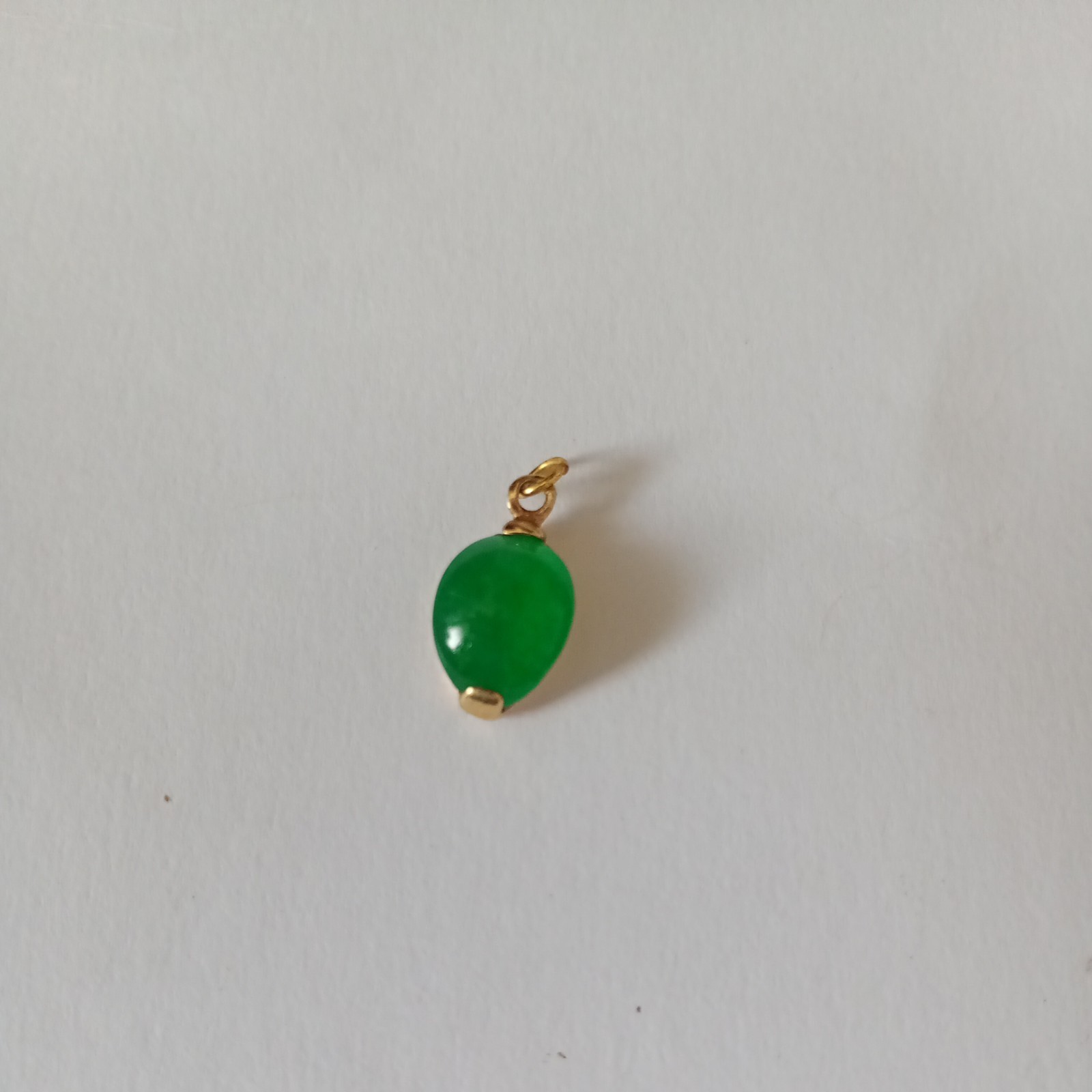 Green Jade Pendant water drop 9ct gold bezel Settings