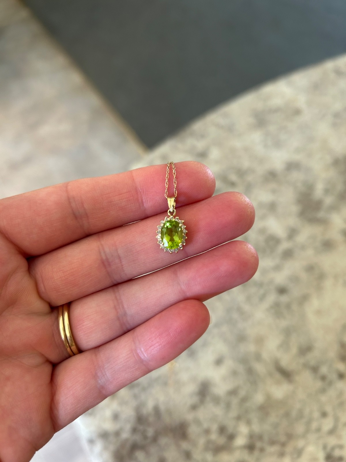 Peridot and diamond necklace solid gold
