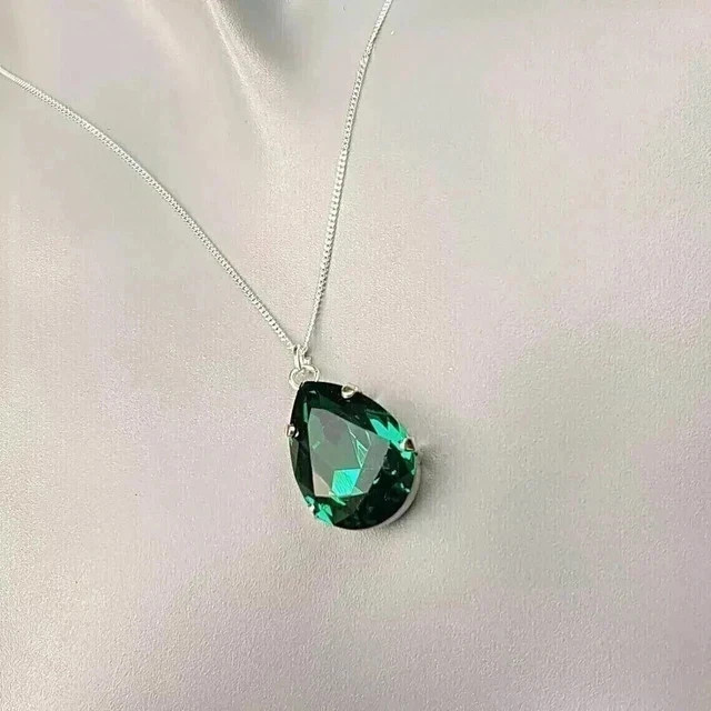 2Ct Pear Lab Created Green Emerald Women’s Pendant 14K White Gold Plated